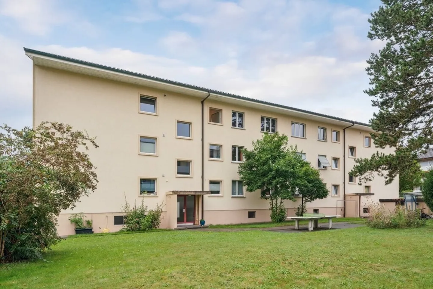 Living happiness in the mirror - Photo 2 of 10