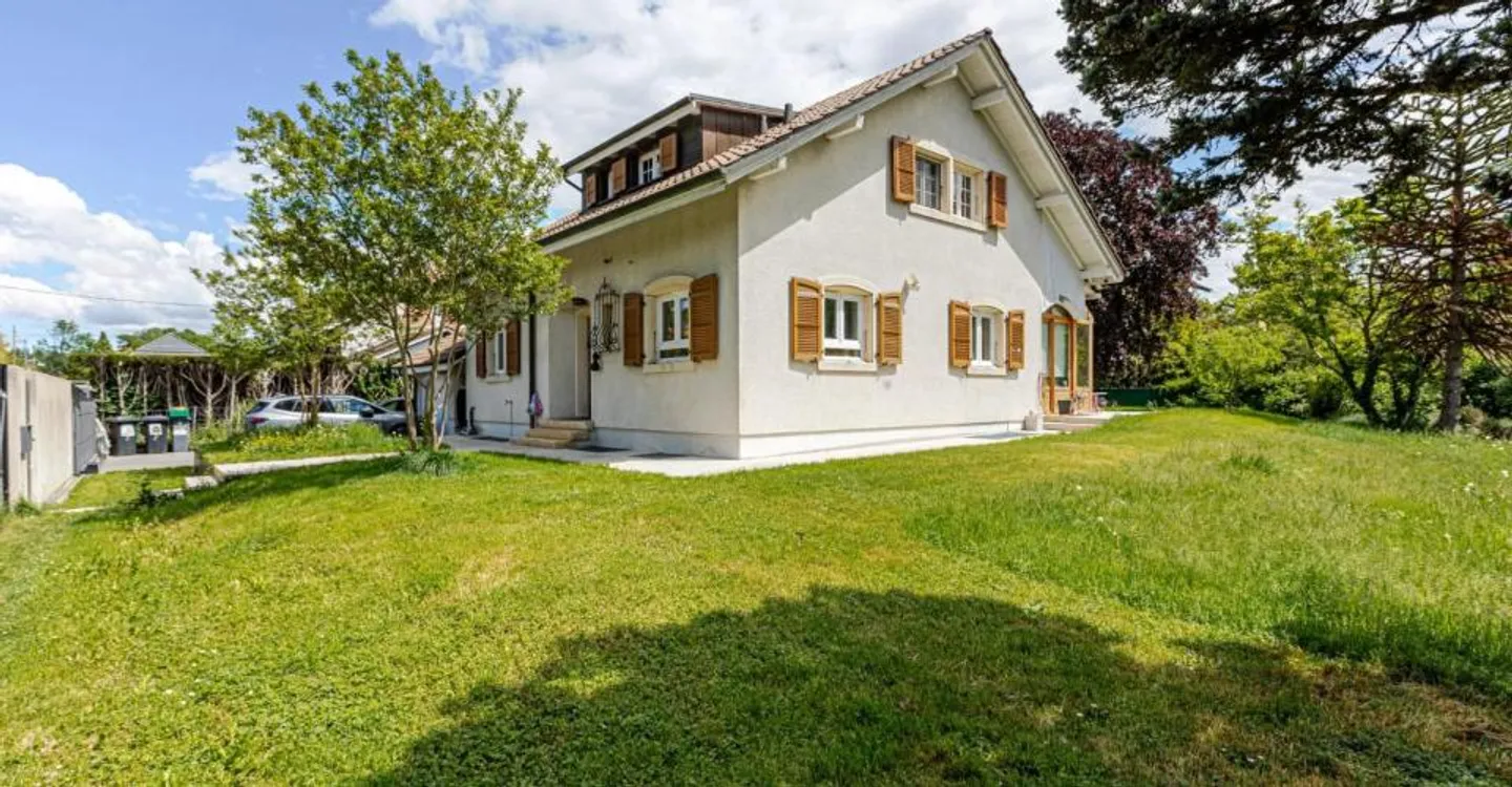 Maison Familiale Charmante à Chêne-Bourg - Photo 11 sur 12