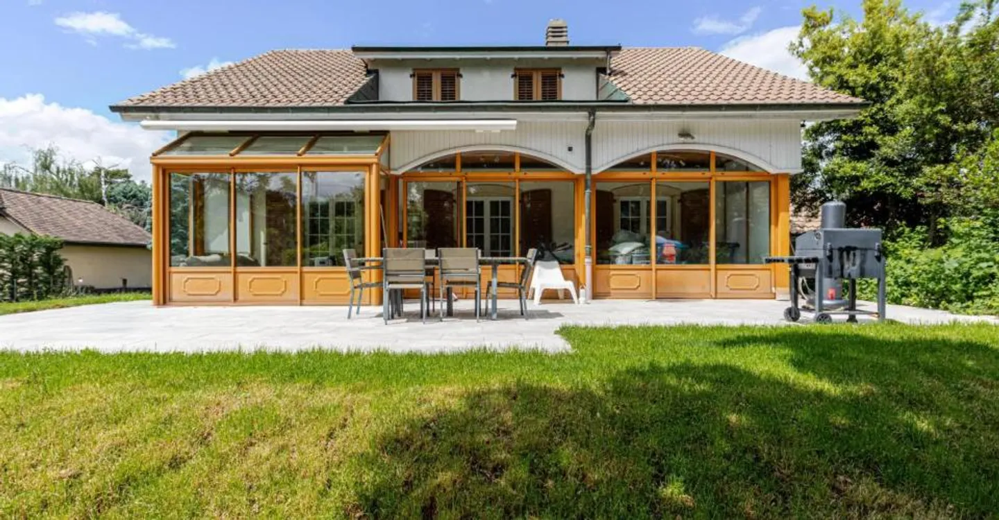 Maison Familiale Charmante à Chêne-Bourg - Photo 1 sur 12