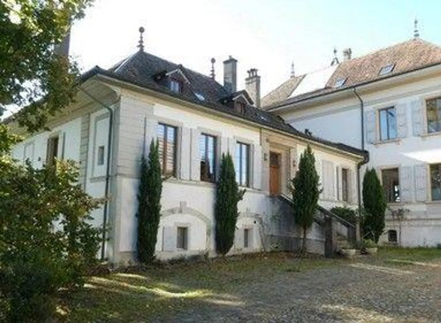 Duplex Apartment with Balcony - Photo 2 of 13