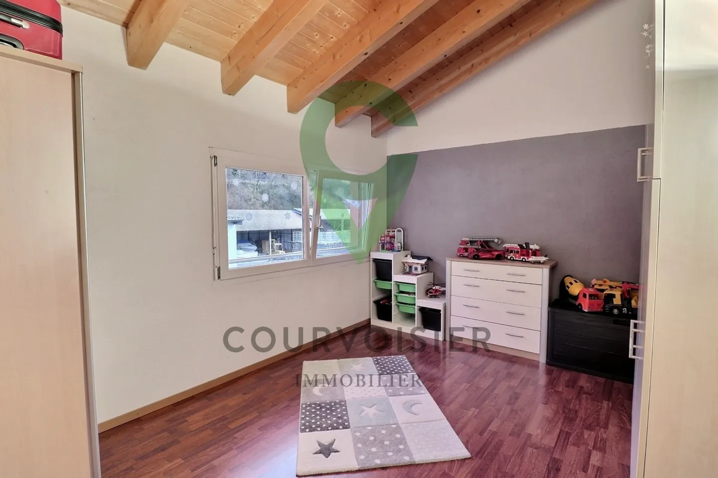 Mixed-use building for sale - Photo 6 of 12