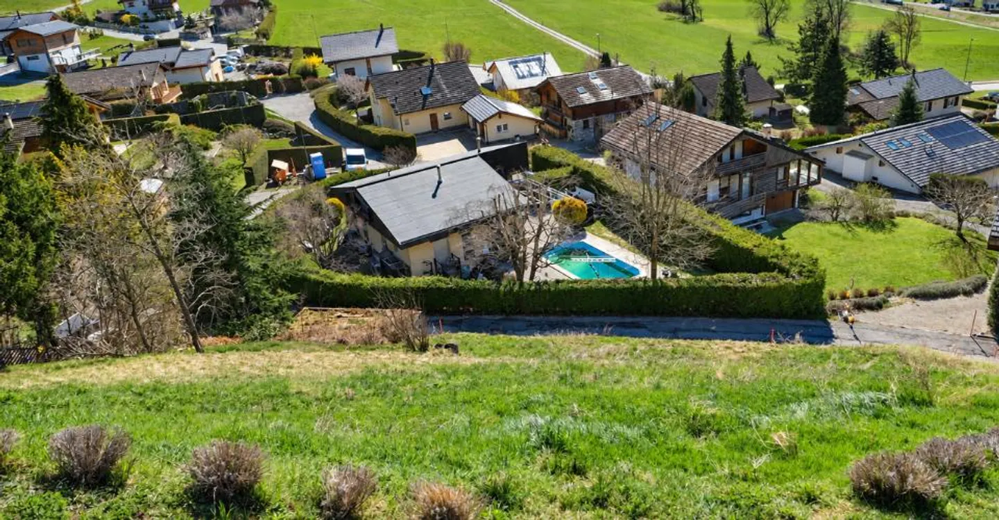 Building plot of 746 m² in Vollèges – Stunning view of the Entremont - Photo 2 of 12