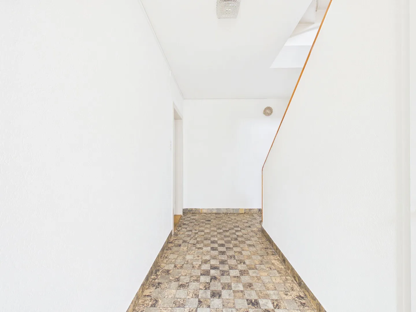 Affascinante edificio residenziale e commerciale a Schöftland - Foto 7 di 11