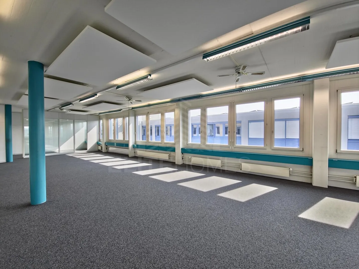 VIELSEITIGE BÜROFLÄCHE - BEI BEDARF BEREITS AB 225 m² - Foto 1 von 13