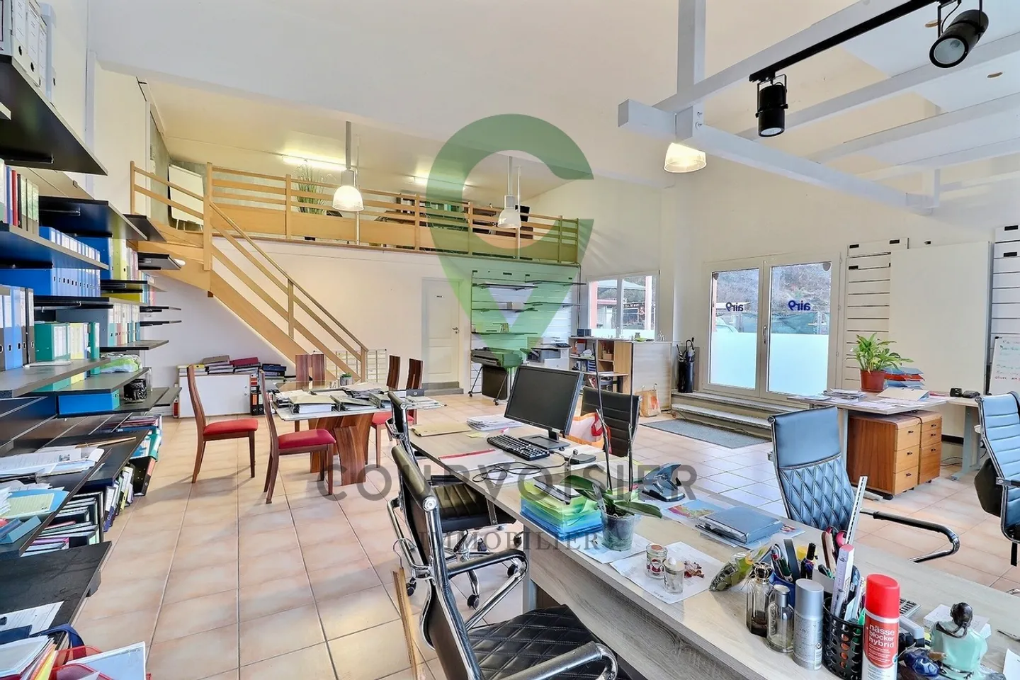 Mixed-use building for sale - Photo 11 of 12