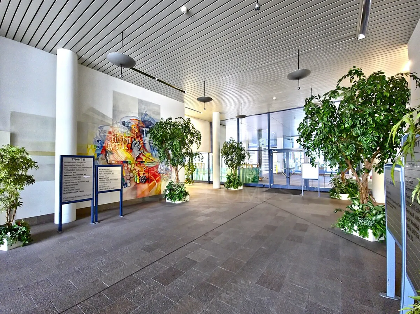 VIELSEITIGE BÜROFLÄCHE - BEI BEDARF BEREITS AB 225 m² - Foto 2 von 13