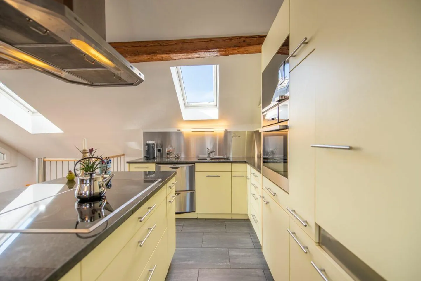 Fascino dell'edificio storico e 47 m² di terrazza: esclusivo appartamento duplex sopra i tetti... - Foto 4 di 22