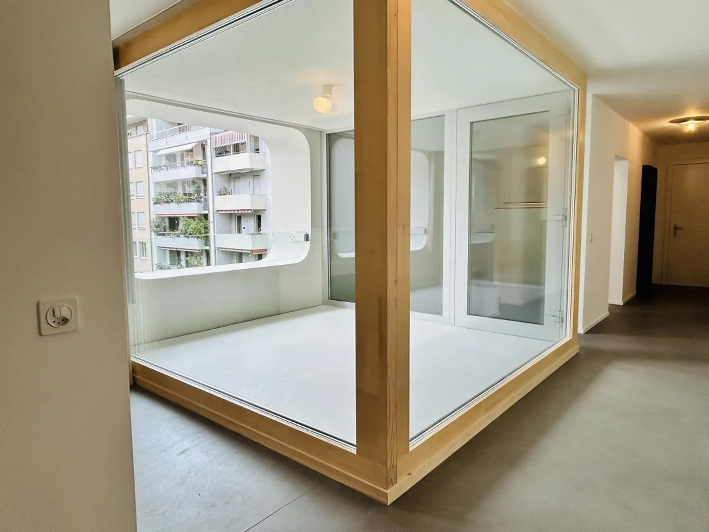 Your 2.5 room apartment directly on the Rhine - Photo 1 of 11