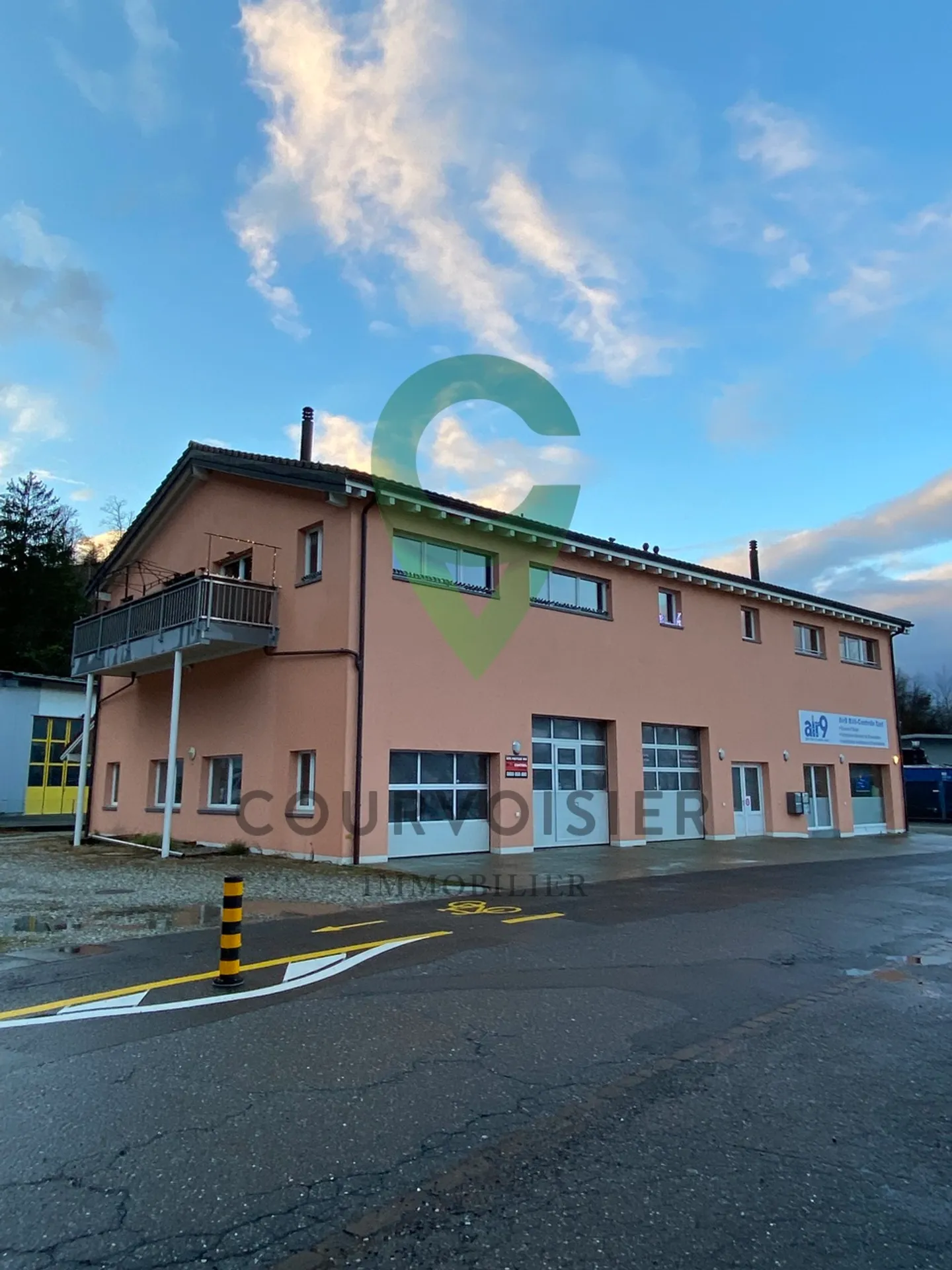 Mixed-use building for sale - Photo 12 of 12