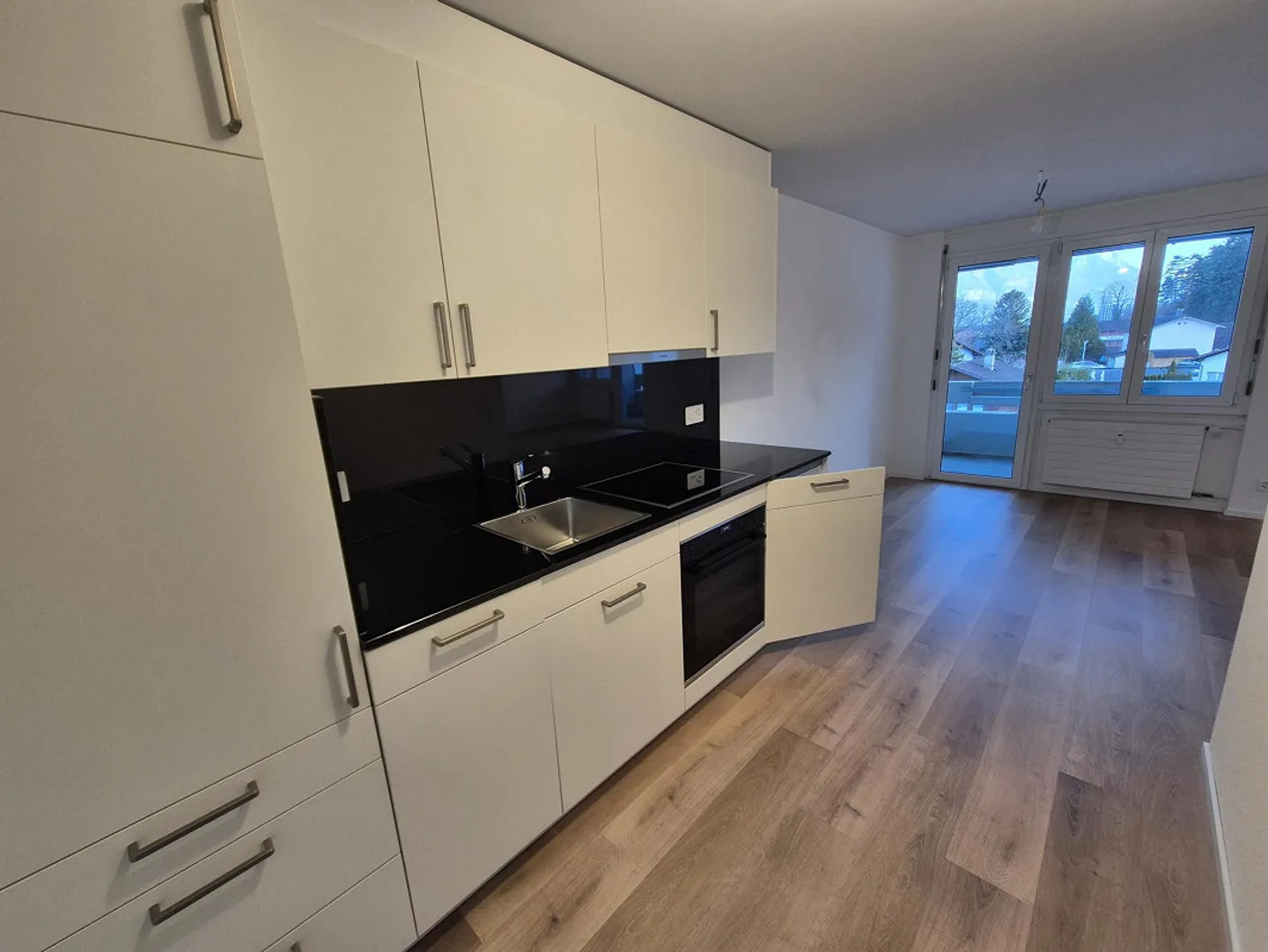 Renovierte Wohnung mit Balkonen - Foto 4 von 7