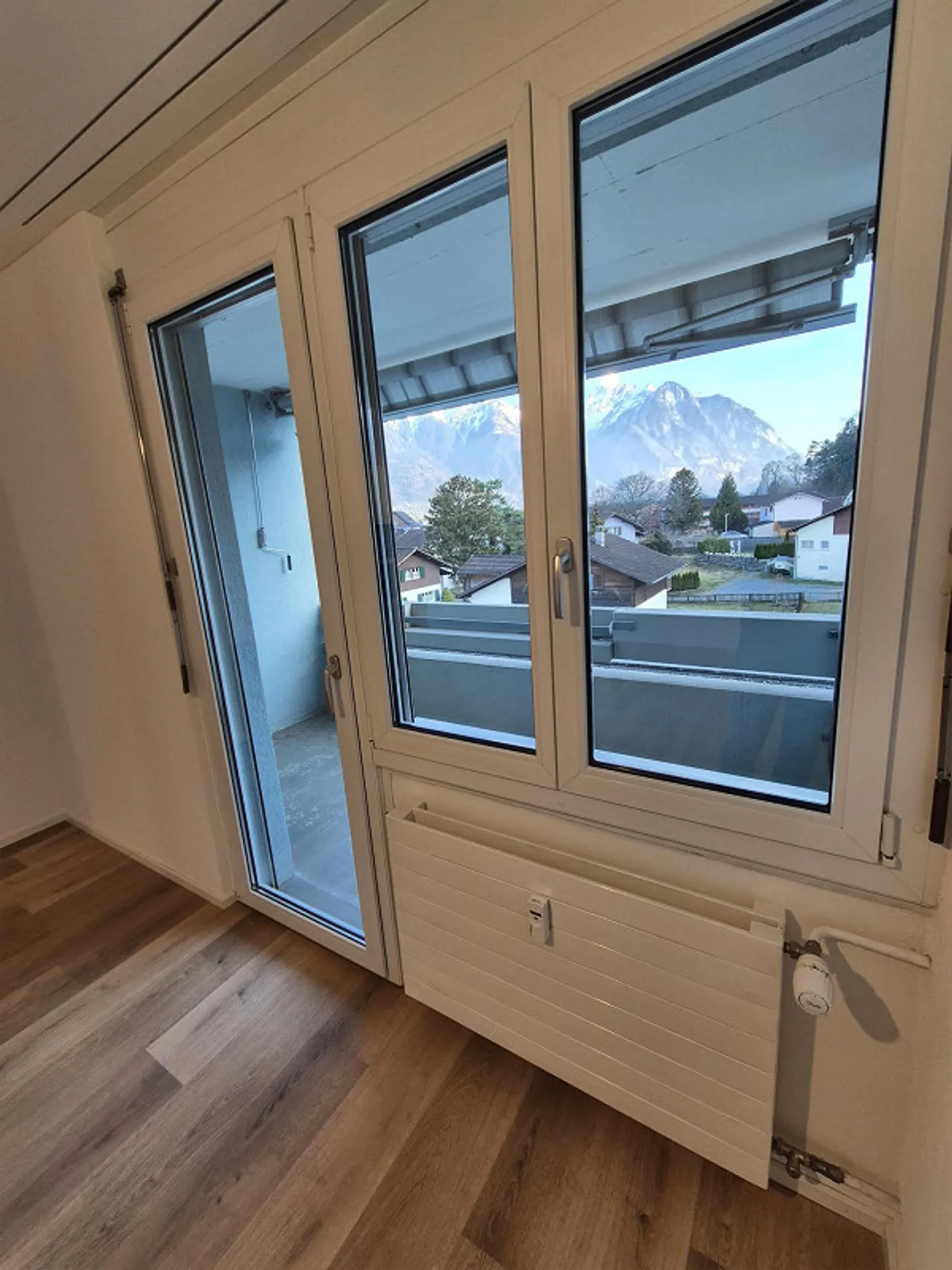 Renovierte Wohnung mit Balkonen - Foto 2 von 7