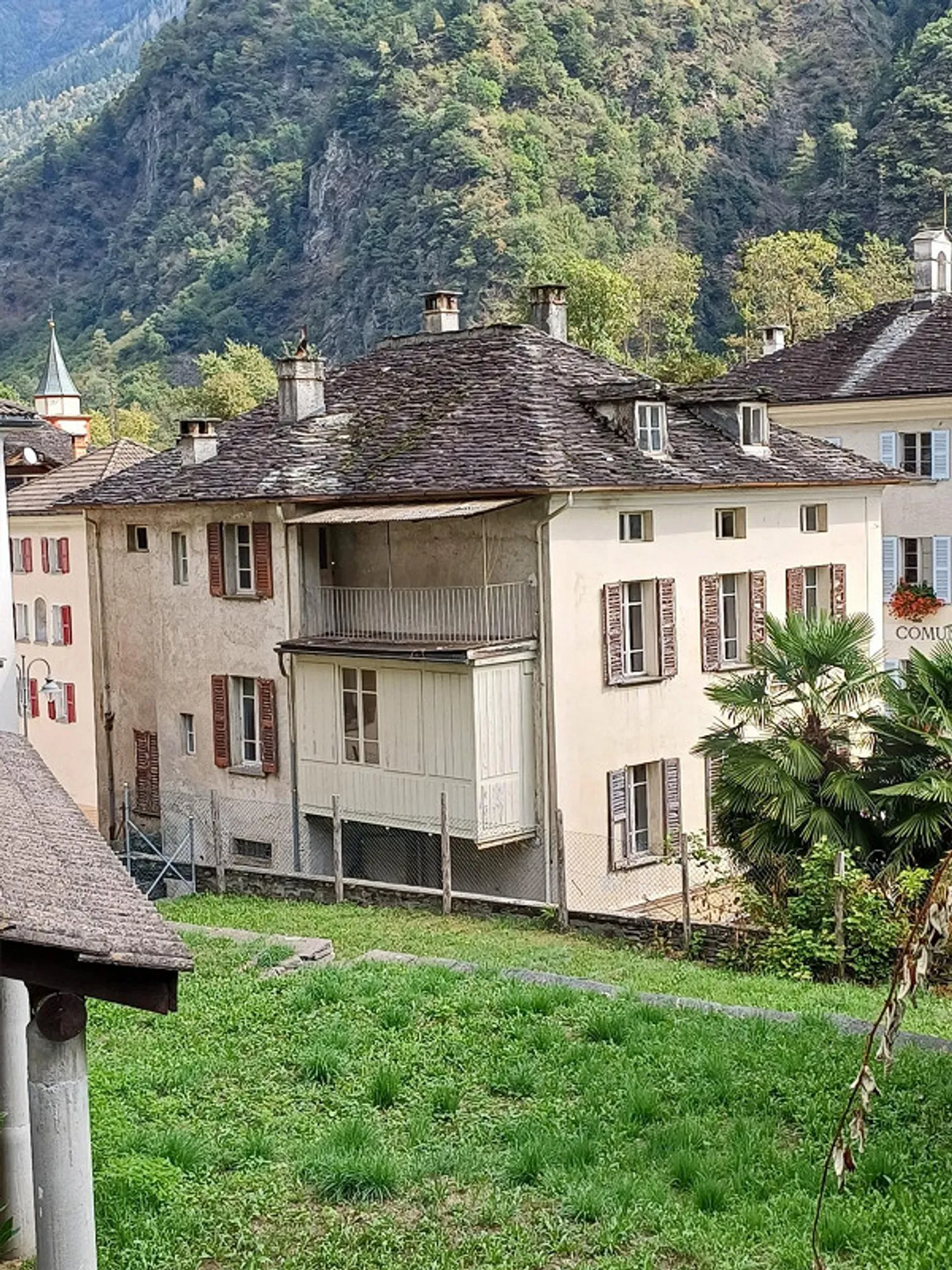 PALAZZINA A SOAZZA DA RISTRUTTURARE - ID 23600 - Foto 3 di 5