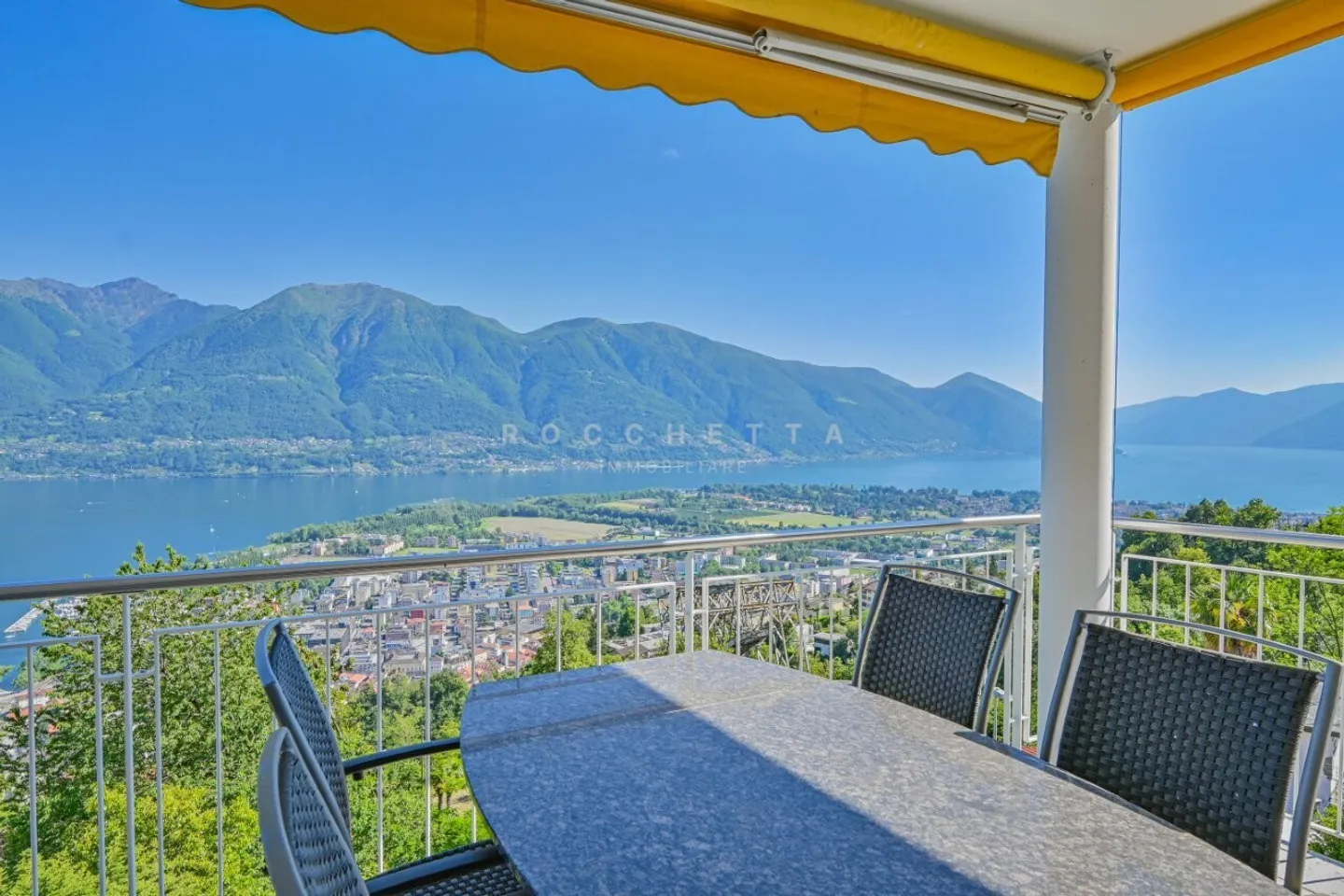 Elegant Attic with Lake View - Photo 4 of 11