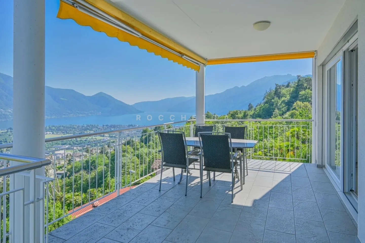 Elegant Attic with Lake View - Photo 5 of 11