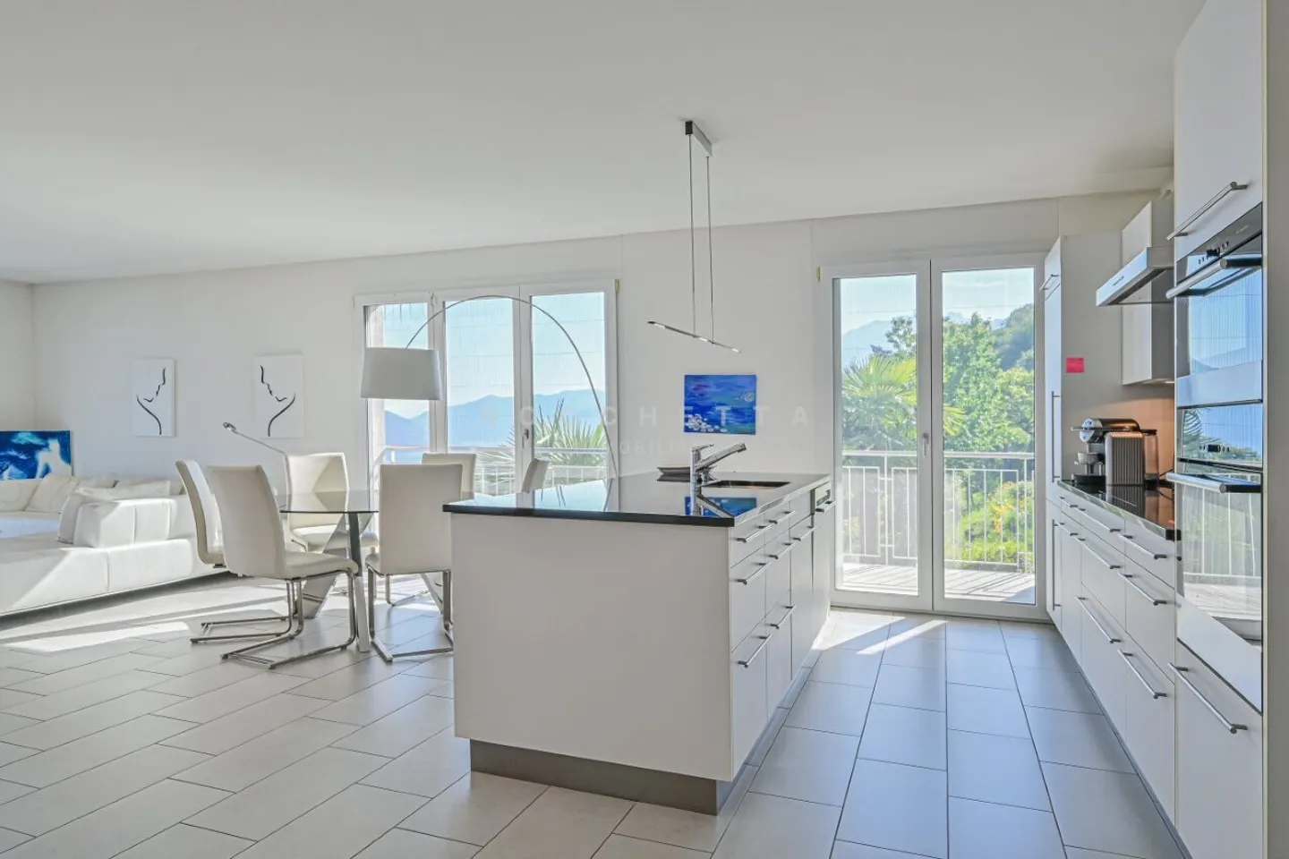 Elegant Attic with Lake View - Photo 7 of 11