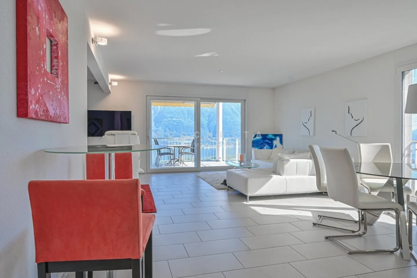 Elegant Attic with Lake View - Photo 8 of 11