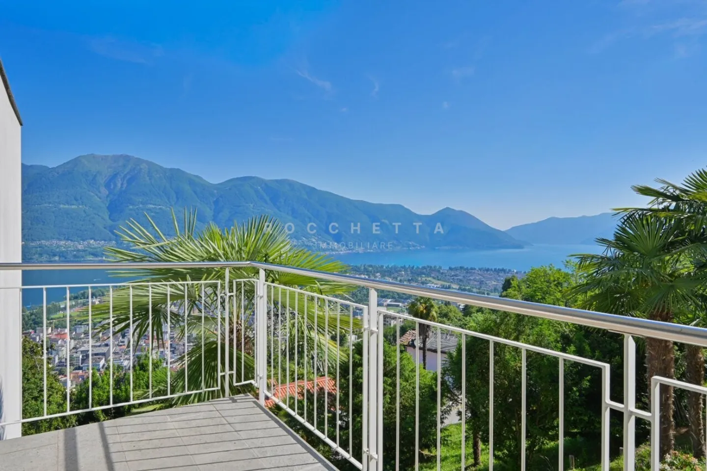 Elegant Attic with Lake View - Photo 11 of 11