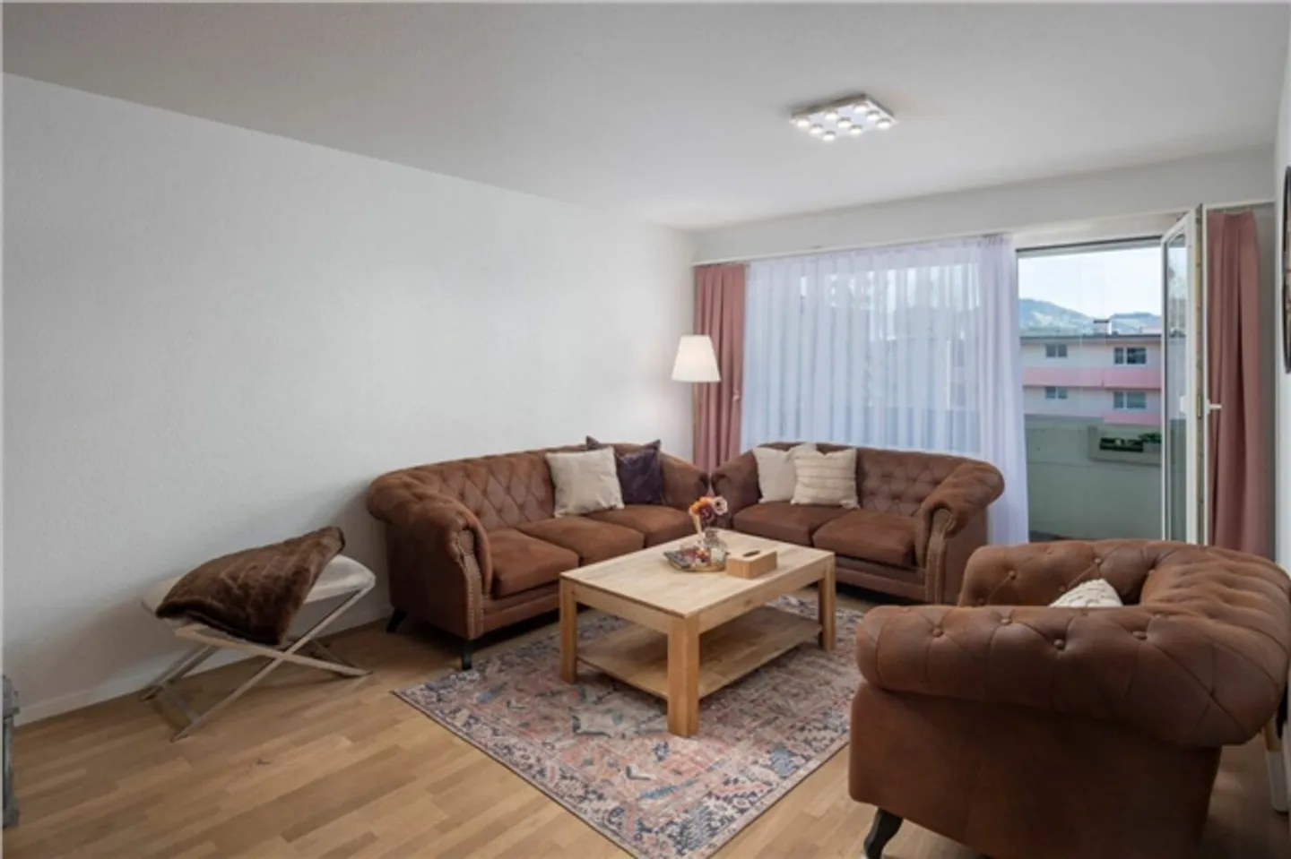 Wohnung kaufen - Foto 1 von 12