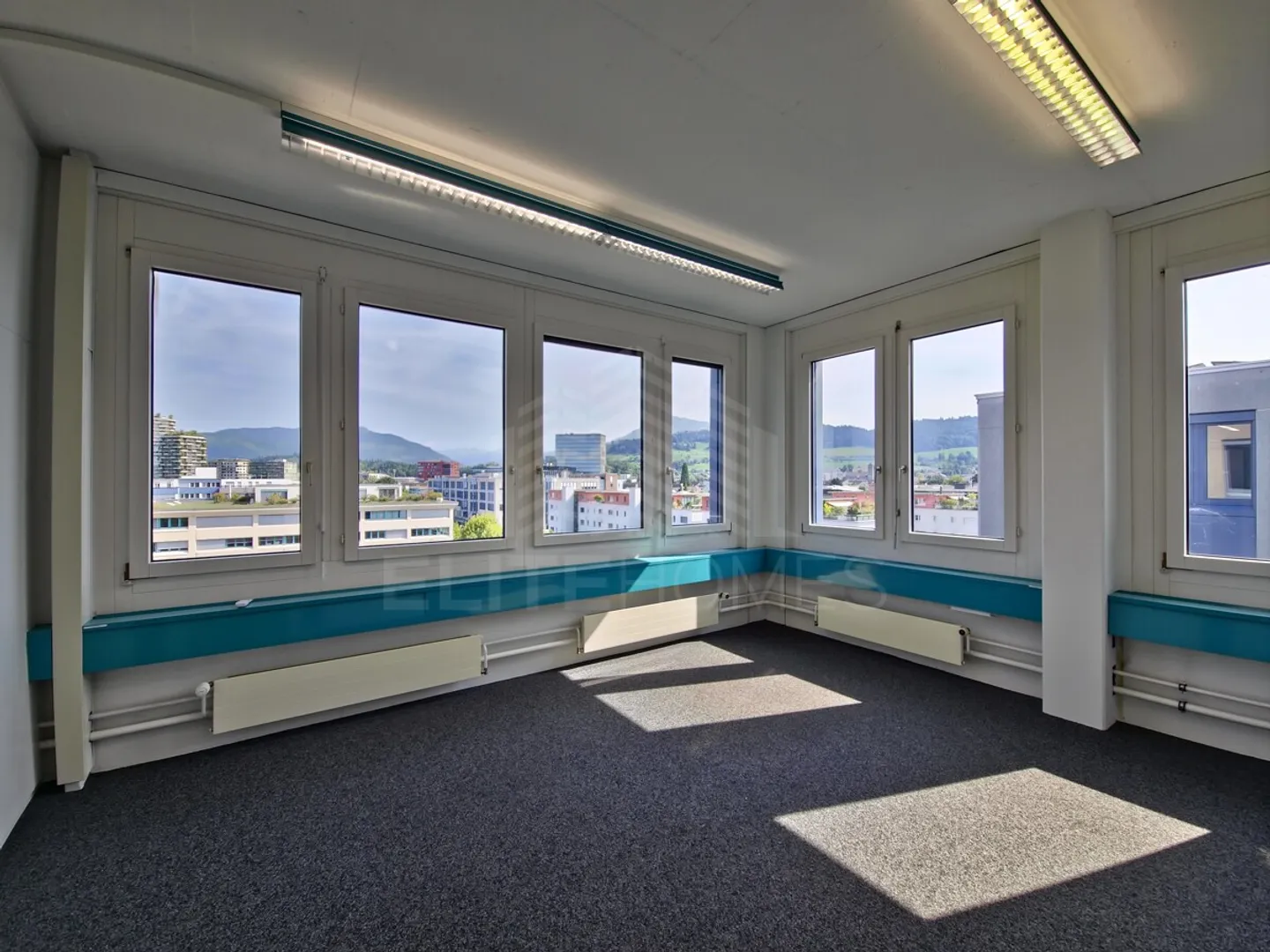 VIELSEITIGE BÜROFLÄCHE - BEI BEDARF BEREITS AB 225 m² - Foto 9 von 13