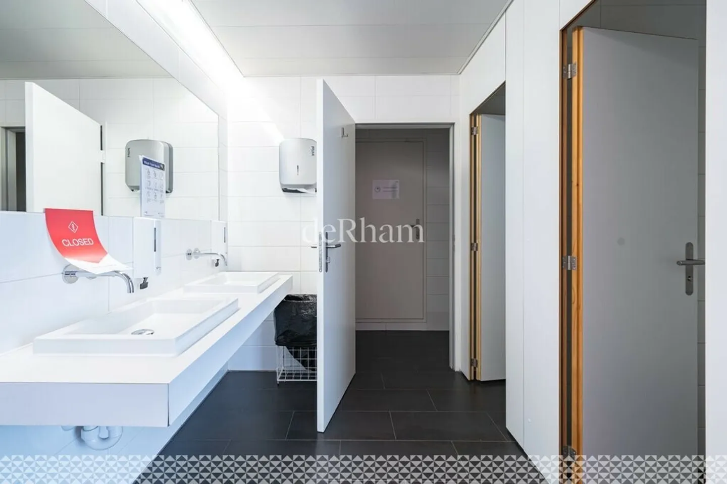 Uffici moderni di circa 1120 m2 alle porte della stazione CFF - Foto 10 di 12