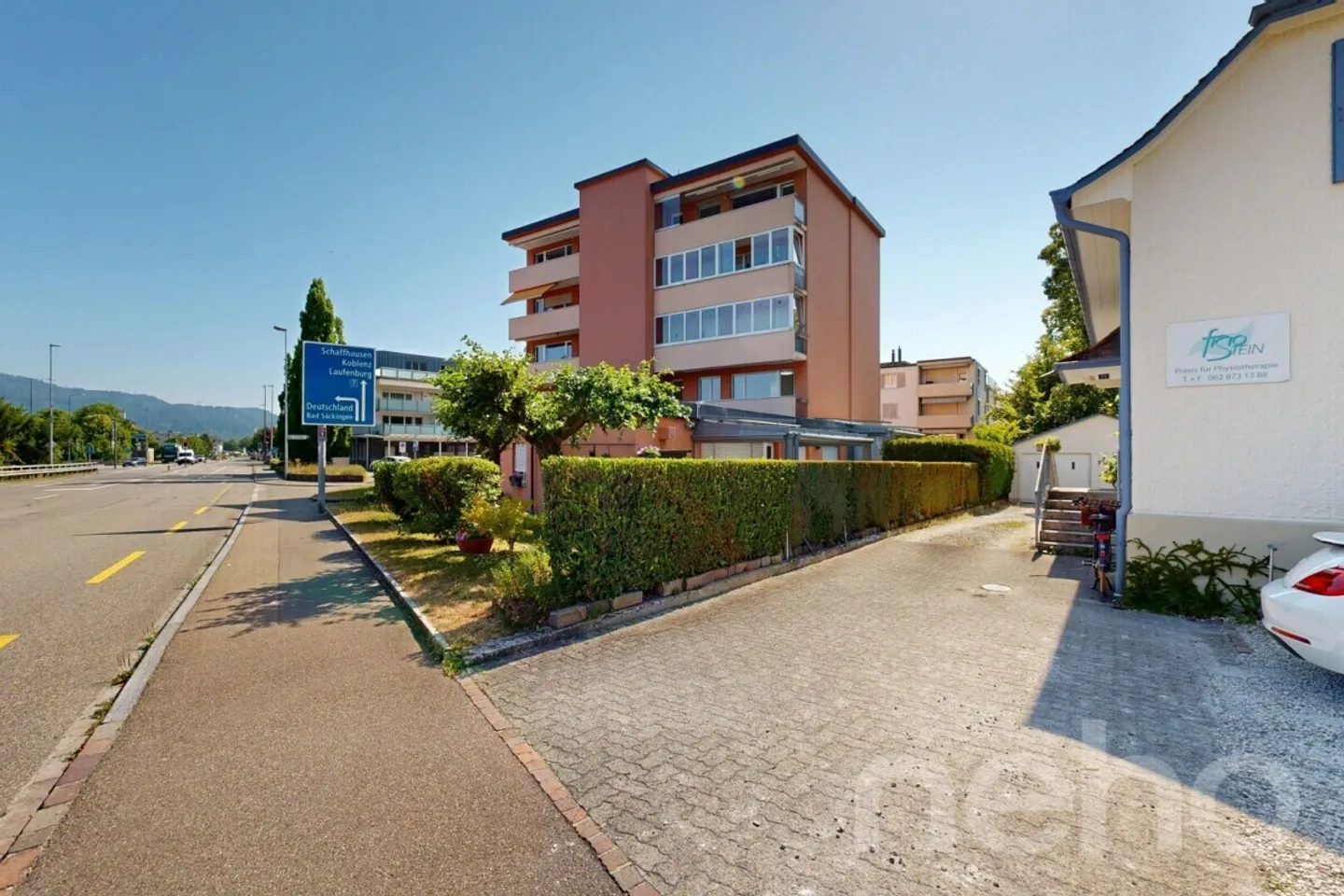 Bright 4.5-room apartment with balcony and Rhine view in Stein AG - Photo 2 of 12