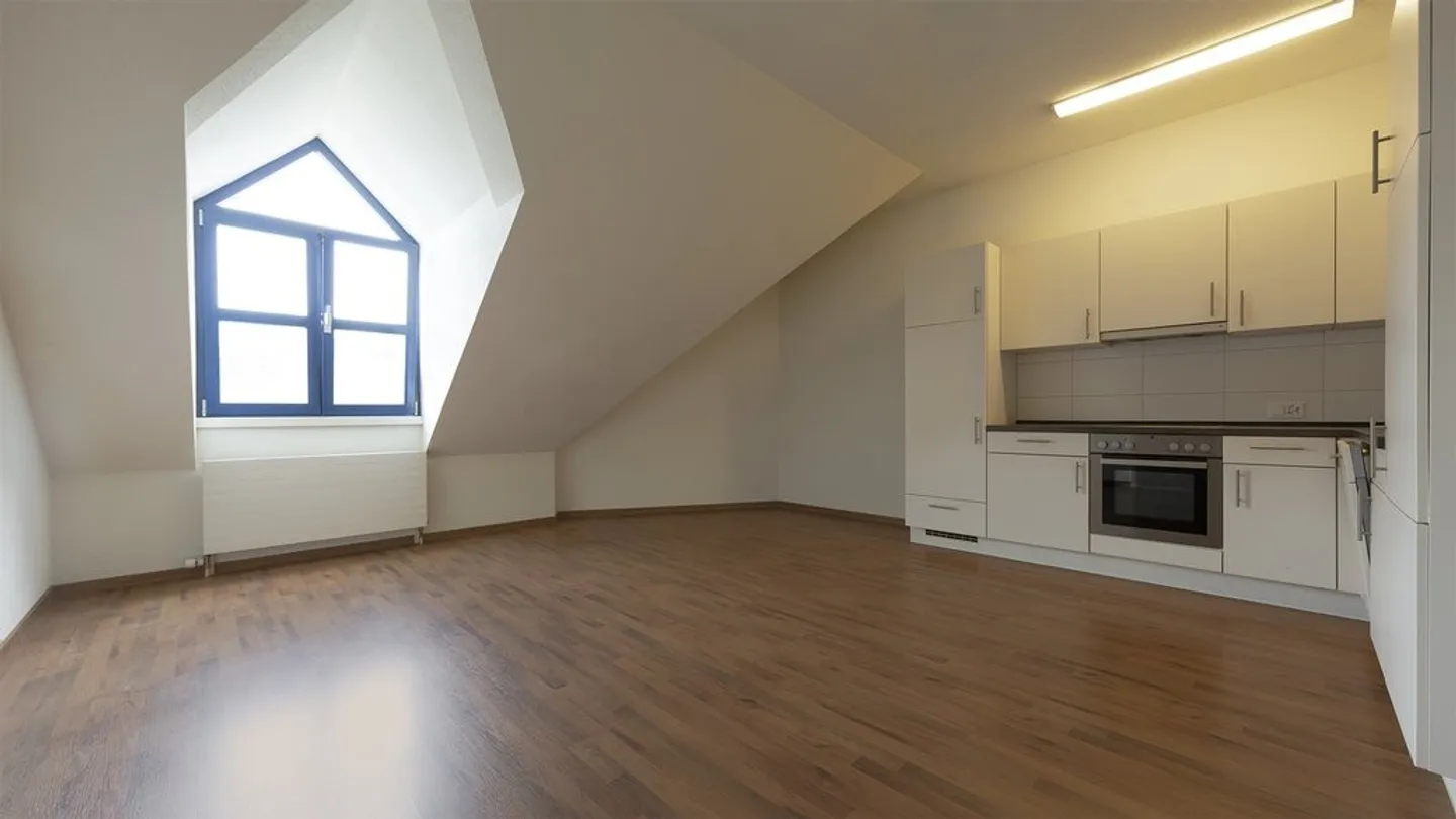 Charming 1.5-Room Apartment - Photo 2 of 5