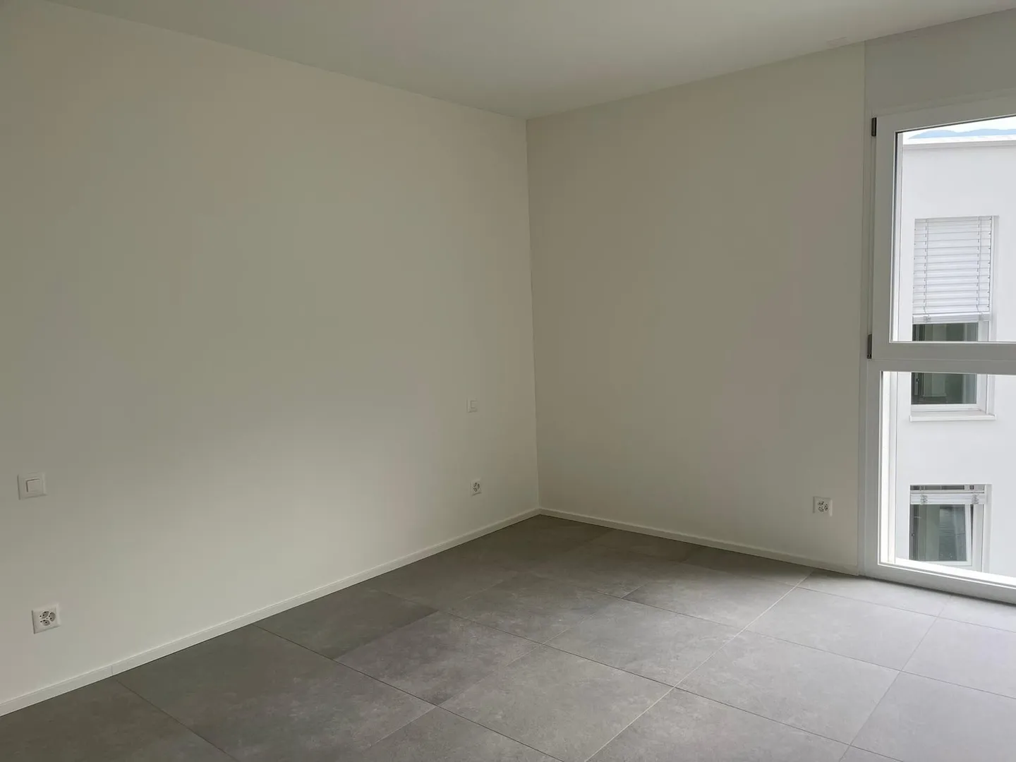 Appartement lumineux de 2,5 pièces, dernier étage ! - Photo 8 sur 8