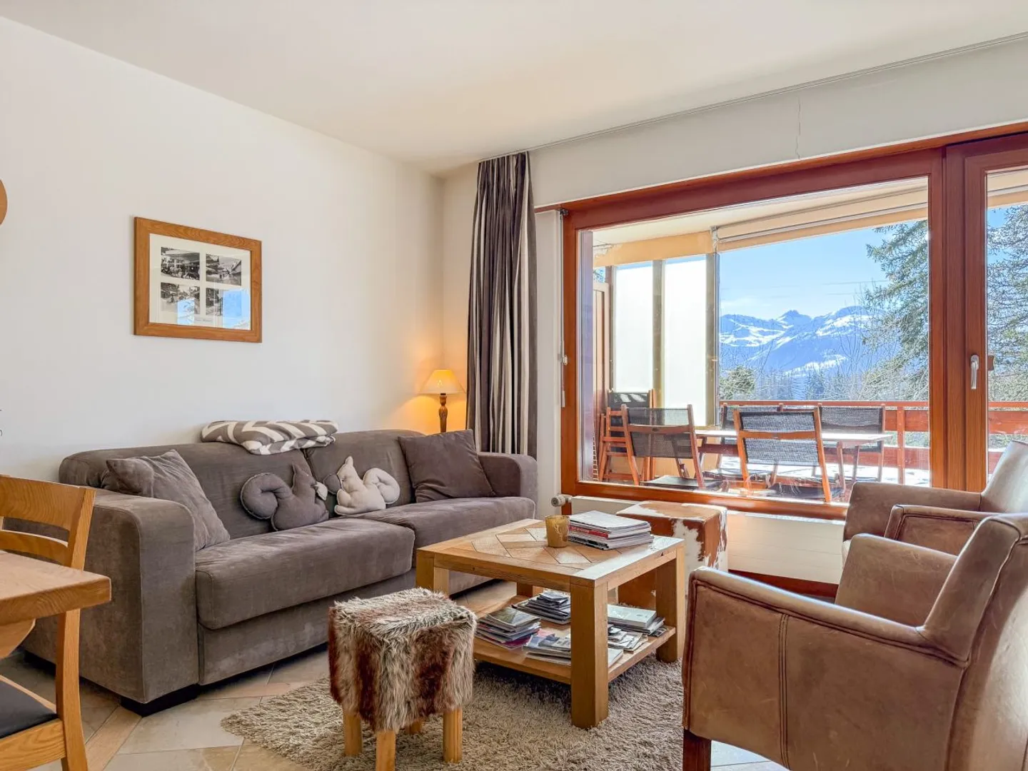 Helles Südwohnung mit Panoramablick in Crans-Montana - Foto 1 von 13
