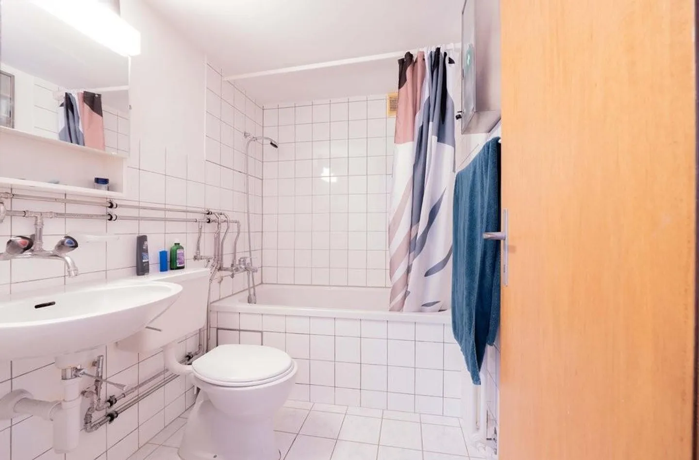 Spacious apartment with charm and balcony - Photo 7 of 8