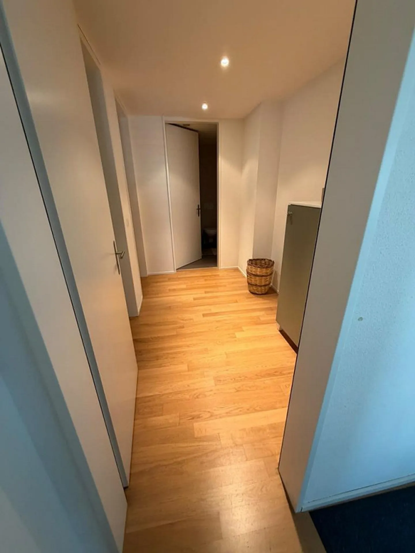 Attractive 4.5 Room Apartment in a Central Location in Regensdorf - Photo 2 of 9