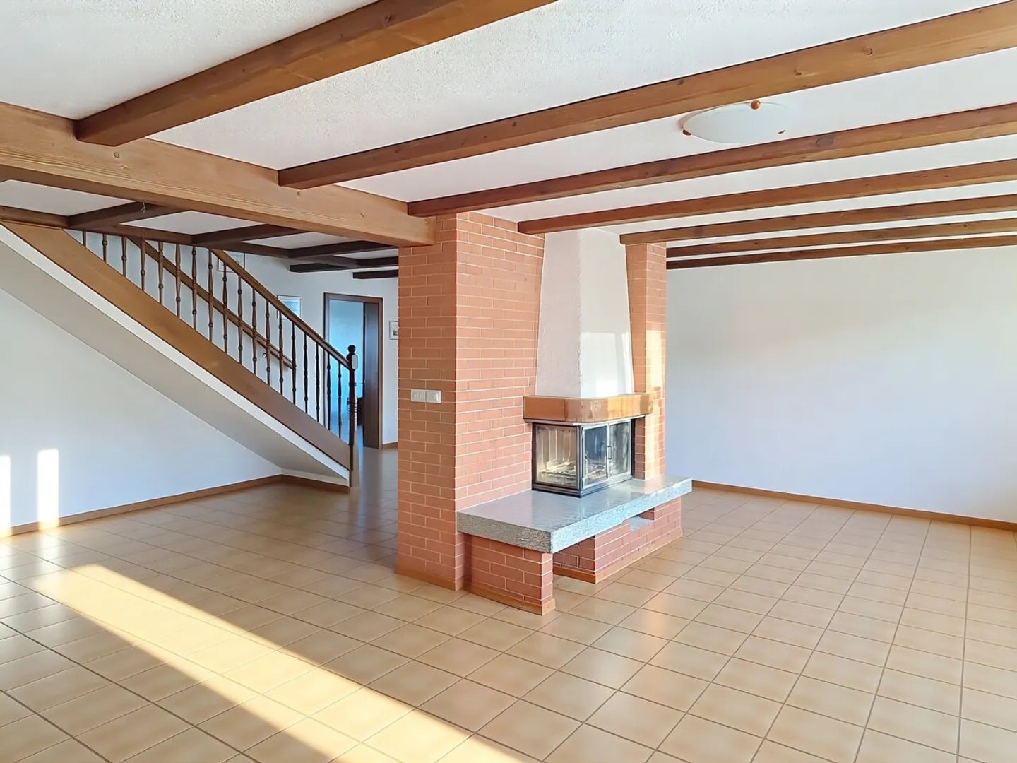 Atypical residence with great potential - Two apartments - A rare heritage - Photo 11 of 15