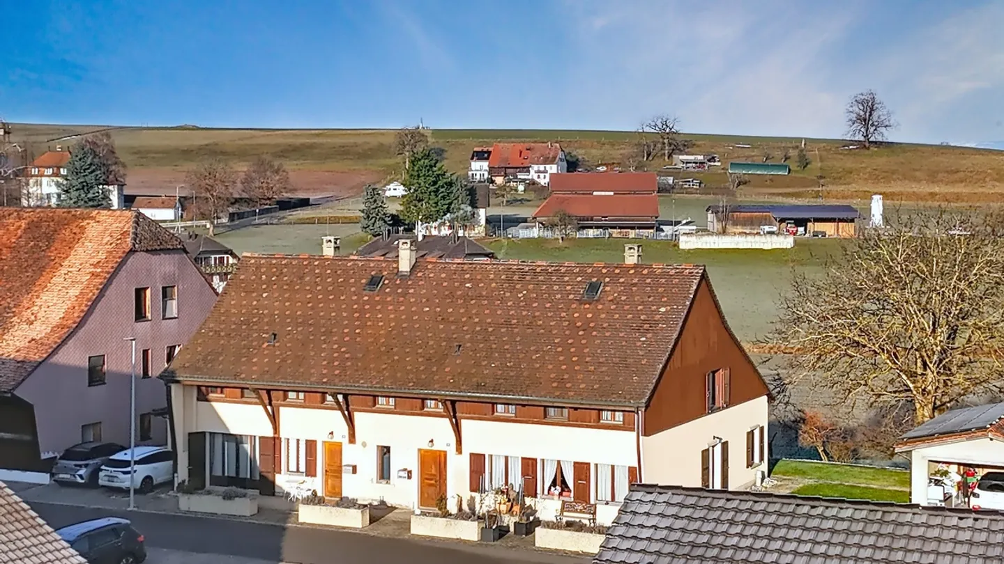 Atypical residence with great potential - Two apartments - A rare heritage - Photo 14 of 15