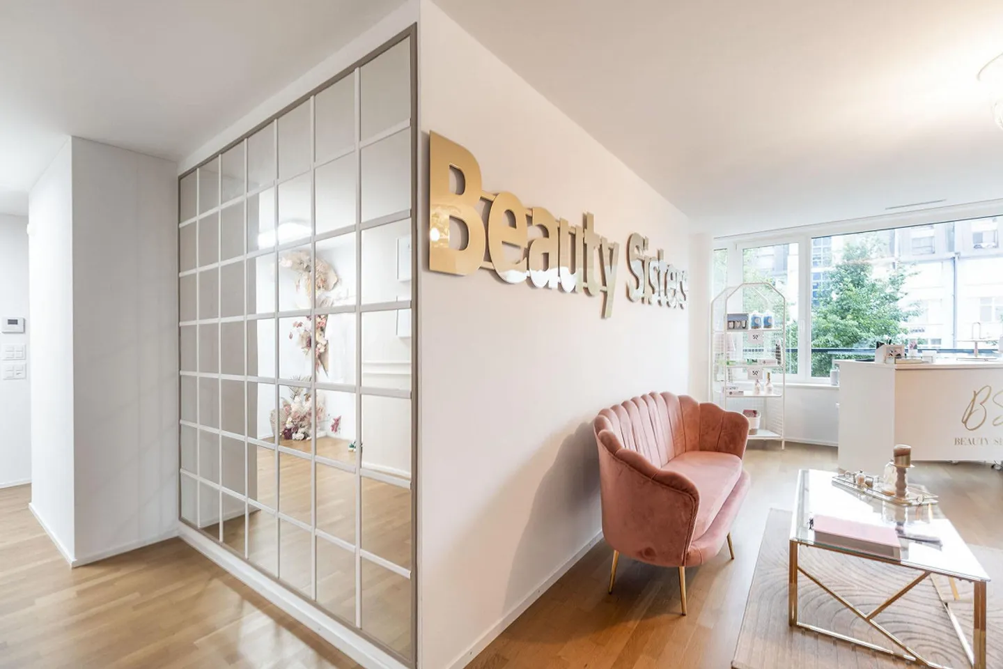 Your Beauty Studio in Rorschach - Photo 11 of 13