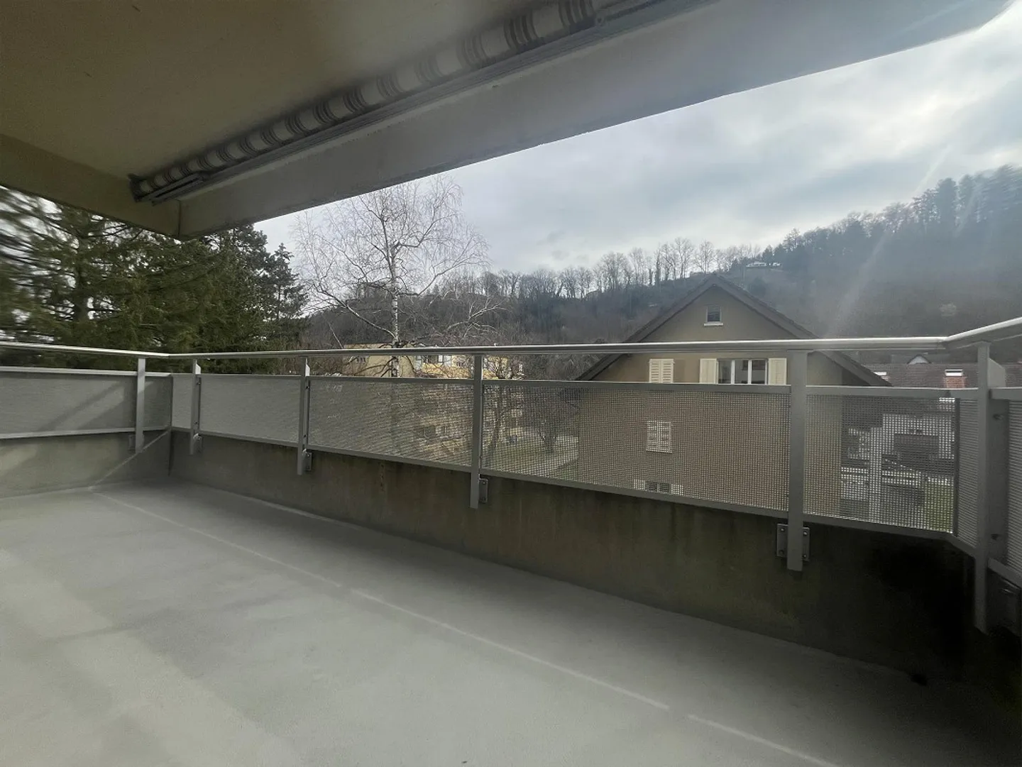 Bel appartement lumineux de 2 pièces au 2ème étage - Photo 7 sur 8