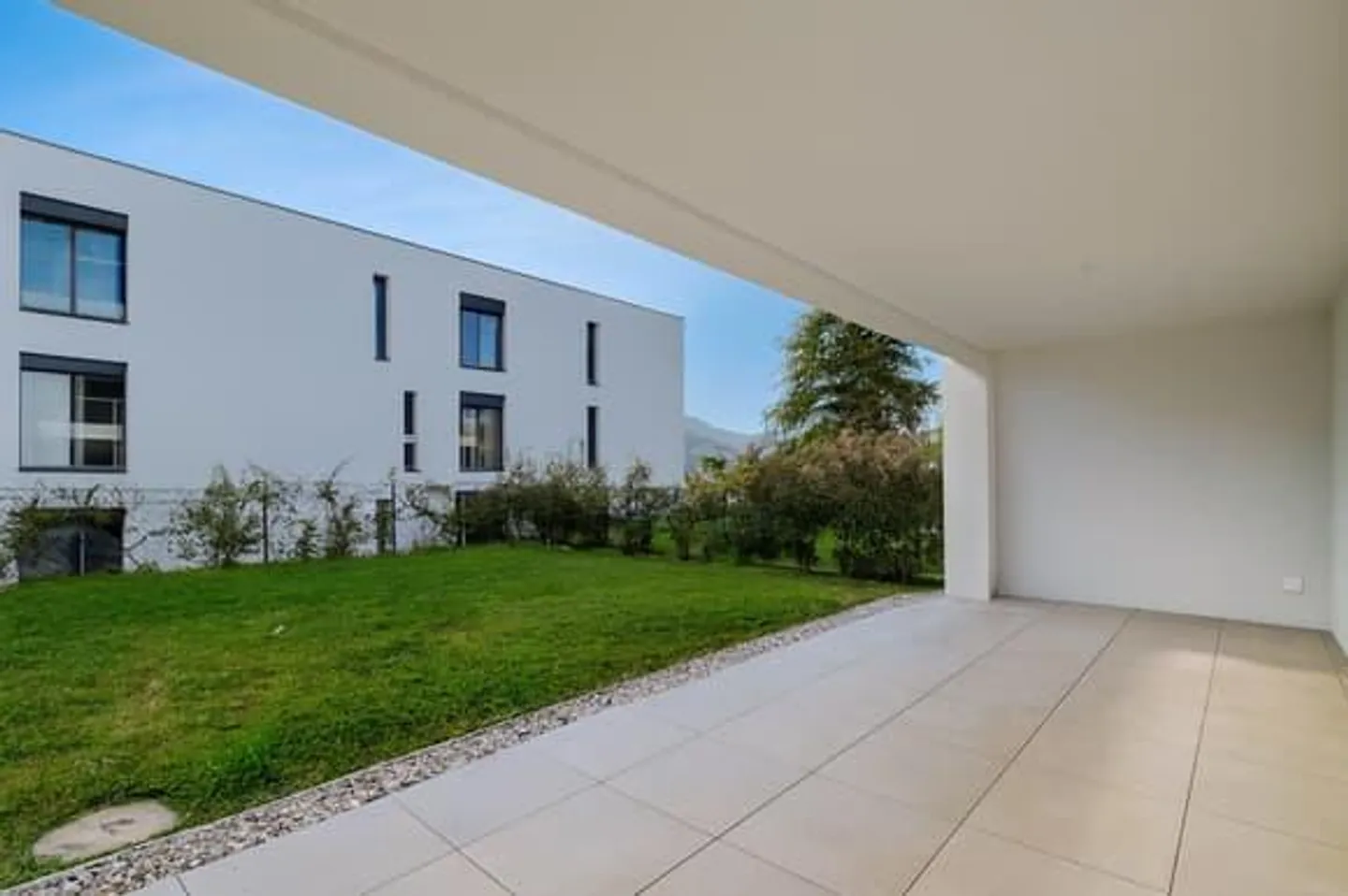 Monteggio 2.5 loc. Modern with Garden | - Photo 6 of 7