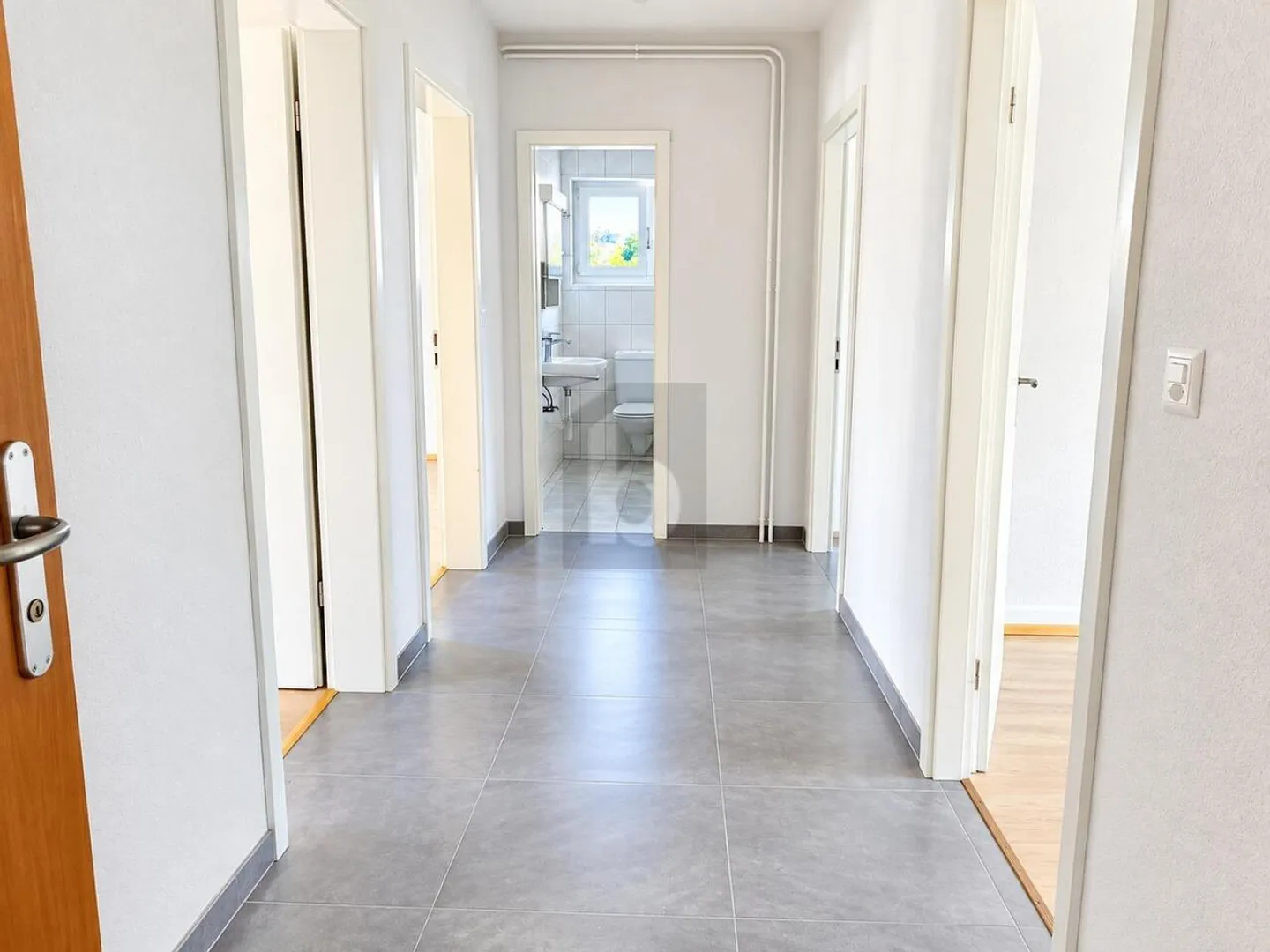 RUHIG, WOHNHAFT UND ANGENEHM - Foto 3 von 6