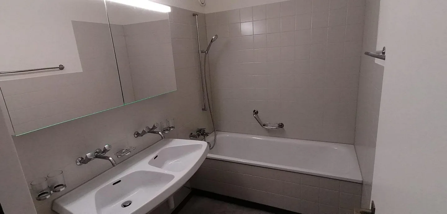 Appartement 3.5 pièces dans un endroit calme - Photo 3 sur 9