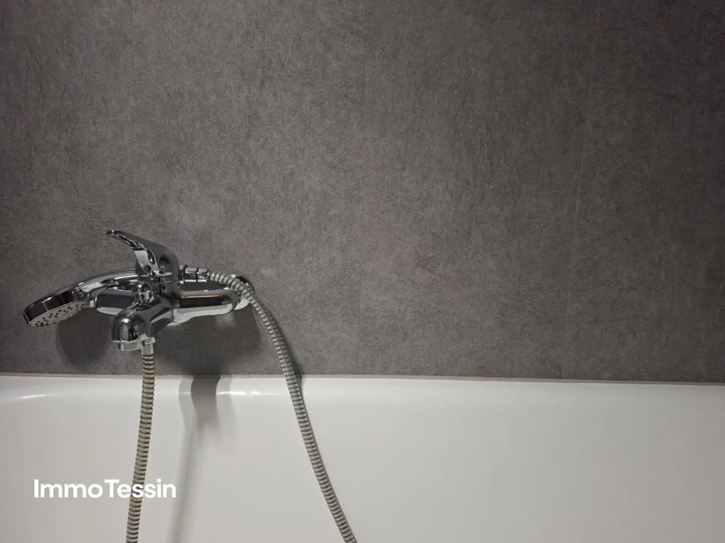 Cozy and renovated 3-room Nucleo Rustico full of charm - Photo 10 of 13