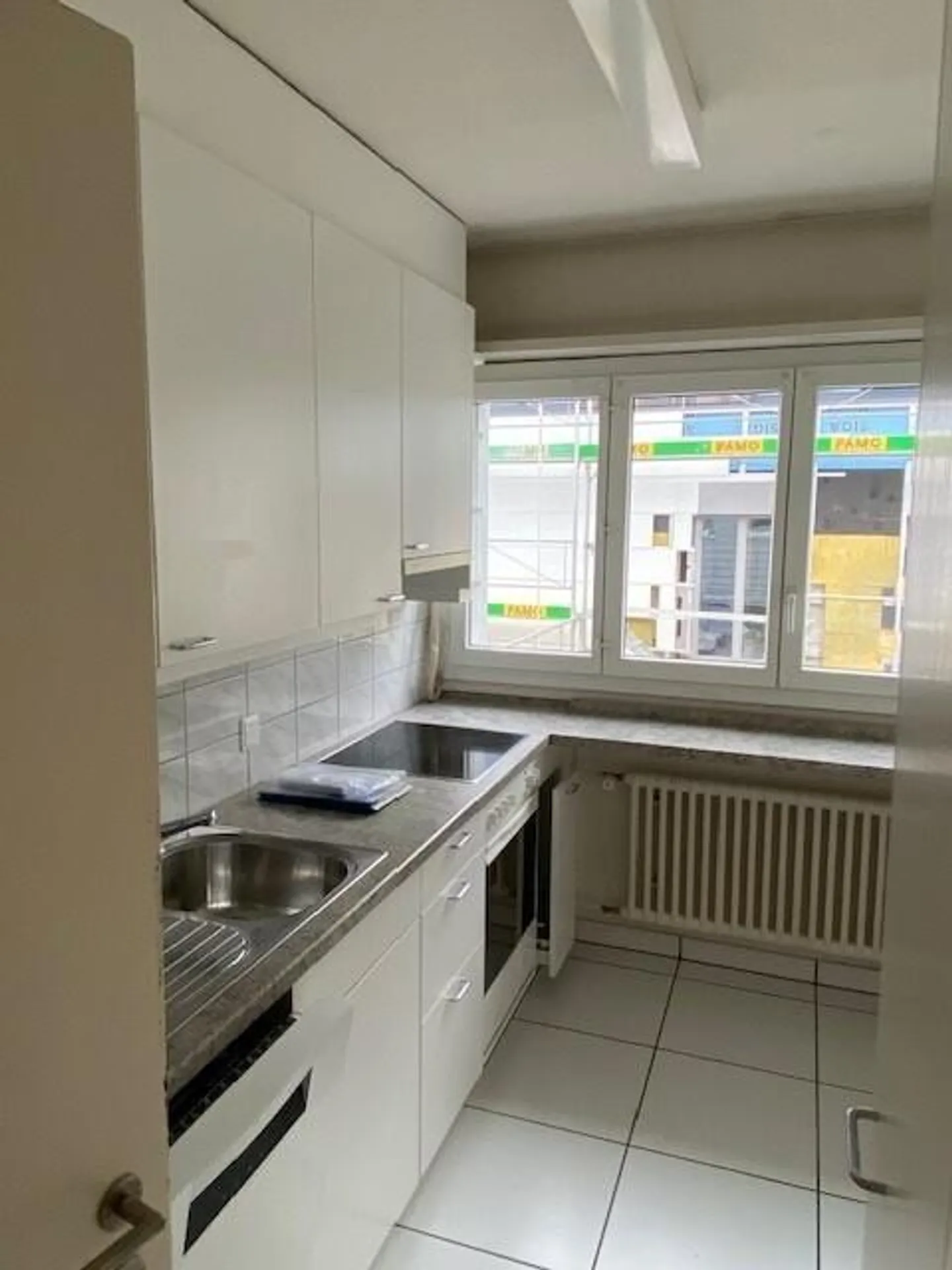 Moderne Wohnung Nähe See - Foto 3 von 6