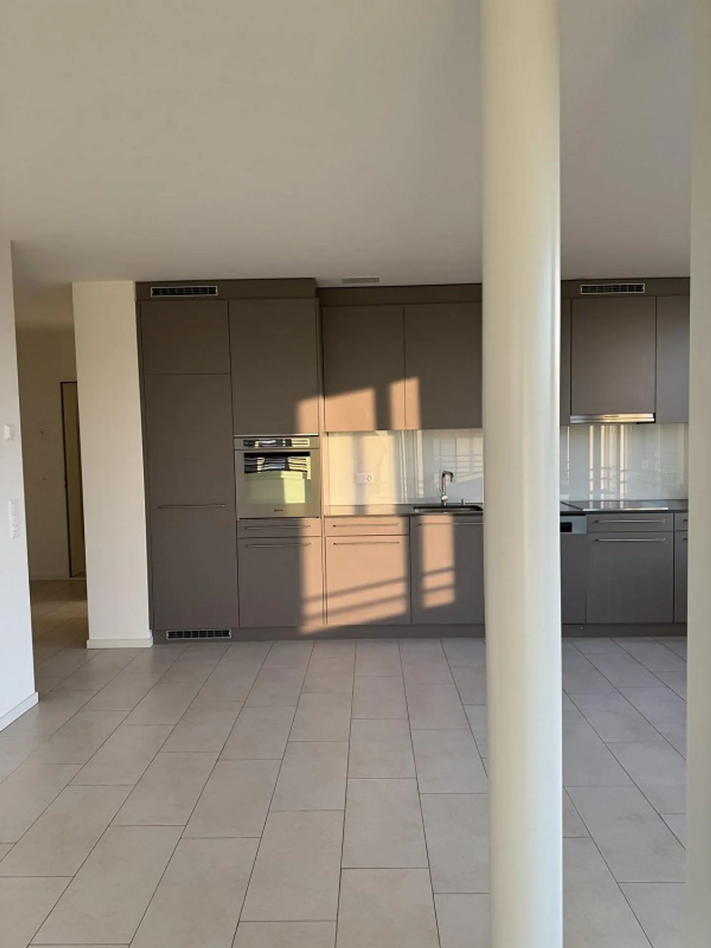 Helle 2-Zimmer Wohnung - Foto 2 von 10