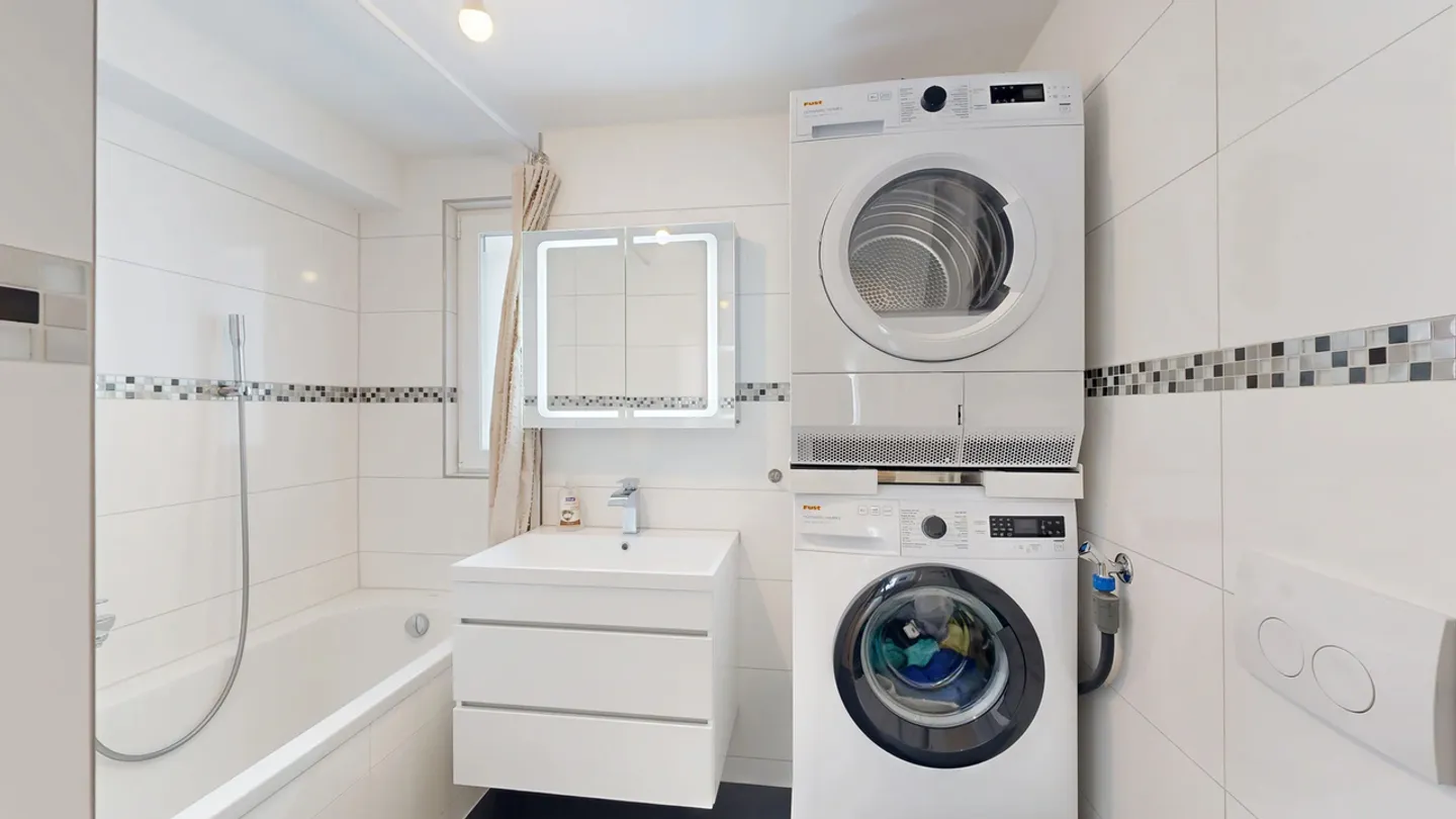 Moderne 3.5-Zimmer-Wohnung mit Balkon und Aussenparkplatz - Foto 8 von 15