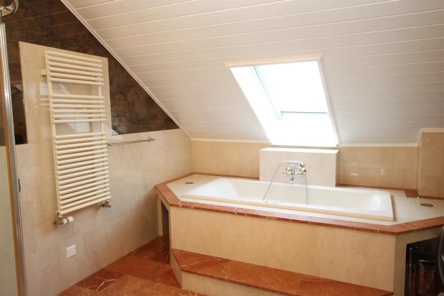 Appartamento ammobiliato in affitto - Foto 6 di 9