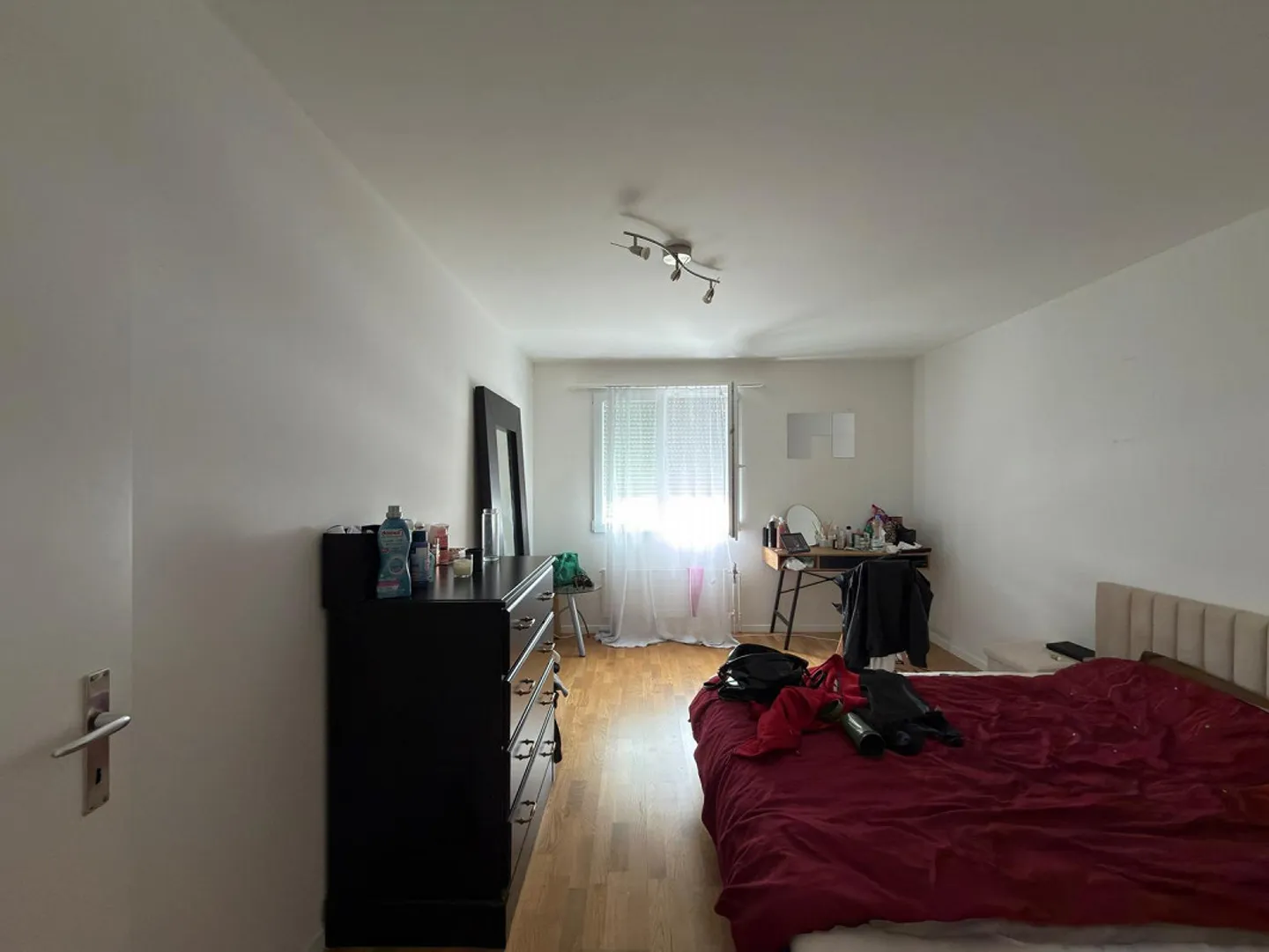 Bel appartement lumineux de 4.5 pièces / Helle 4.5-Zimmer-Wohnung - Photo 5 of 10