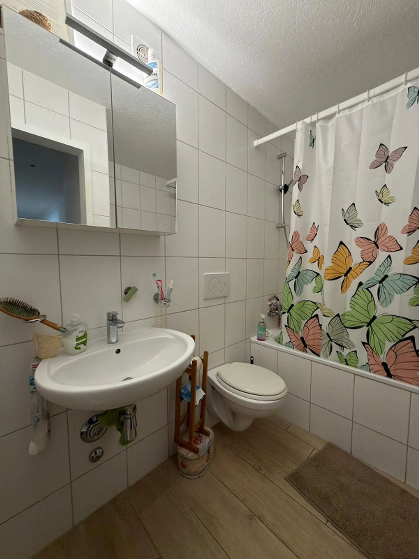 Bel appartement lumineux de 4.5 pièces / Helle 4.5-Zimmer-Wohnung - Photo 8 of 10