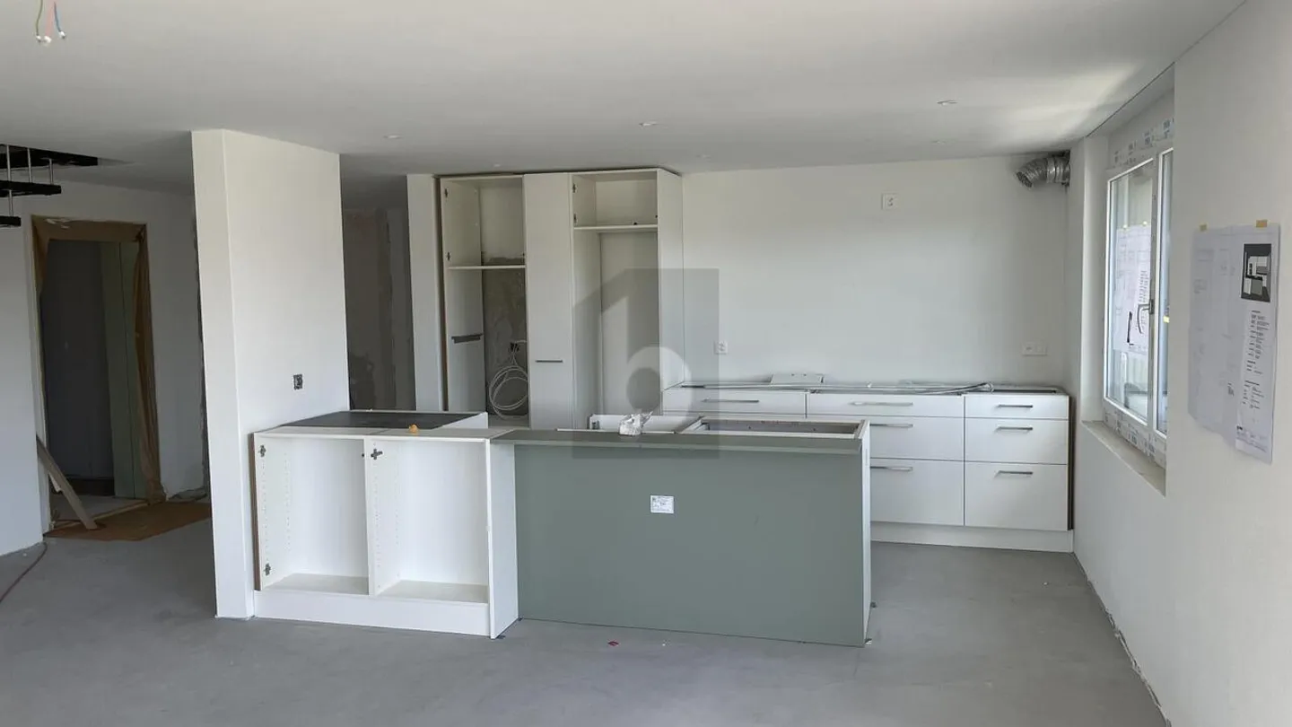 NOUVEAU BÂTIMENT AVEC VUE - Photo 2 sur 6