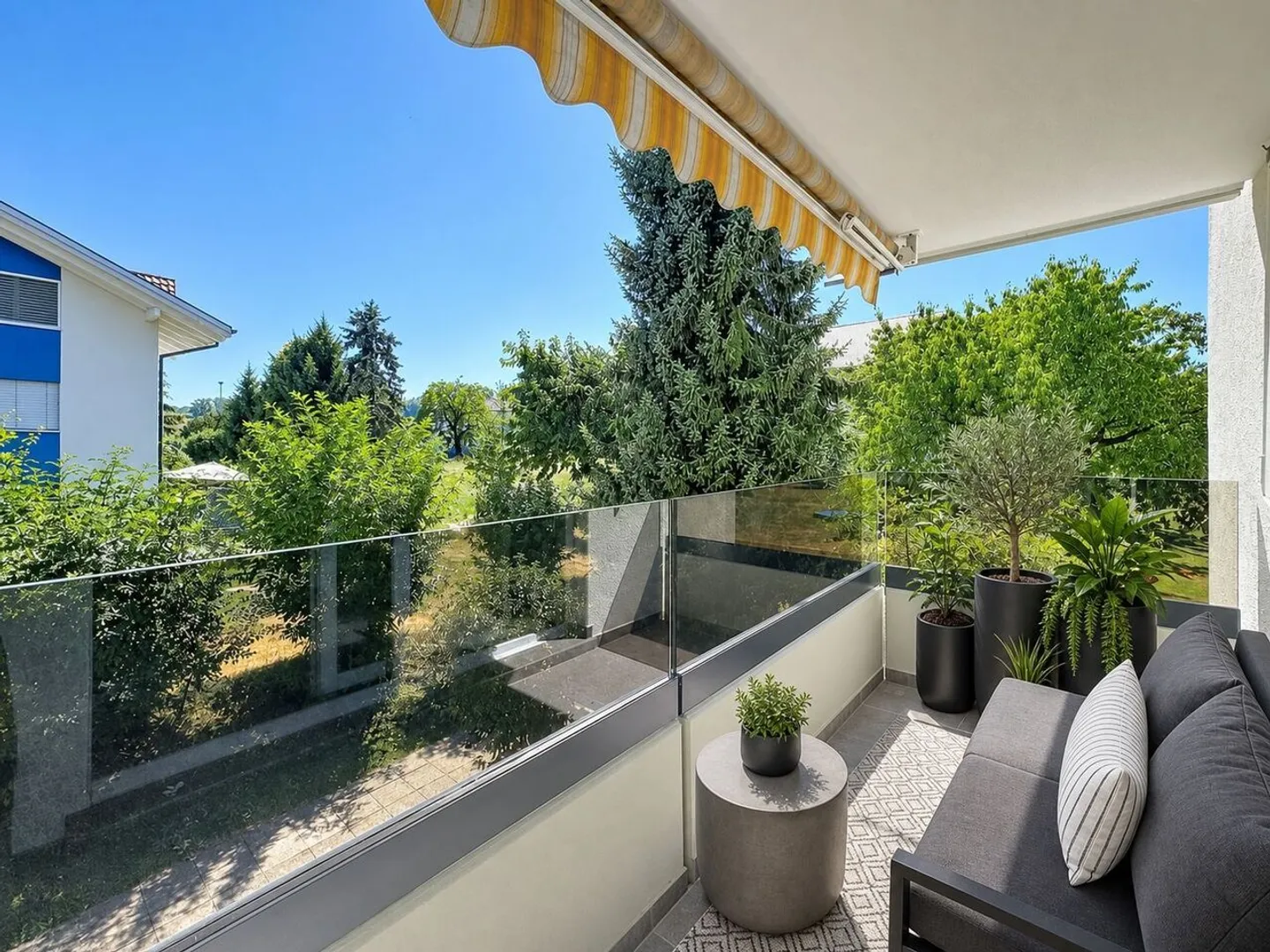 ZWISCHEN MORAT UND FRIBOURG
Renovierte 4,5-Zimmer-Wohnung
mit Balkon - Foto 10 von 15