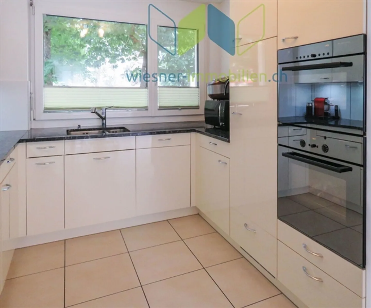 SEHR GROSSES 5½ ZIMMER HAUS AN KINDERFREUNDLICHER LAGE - Foto 5 von 10