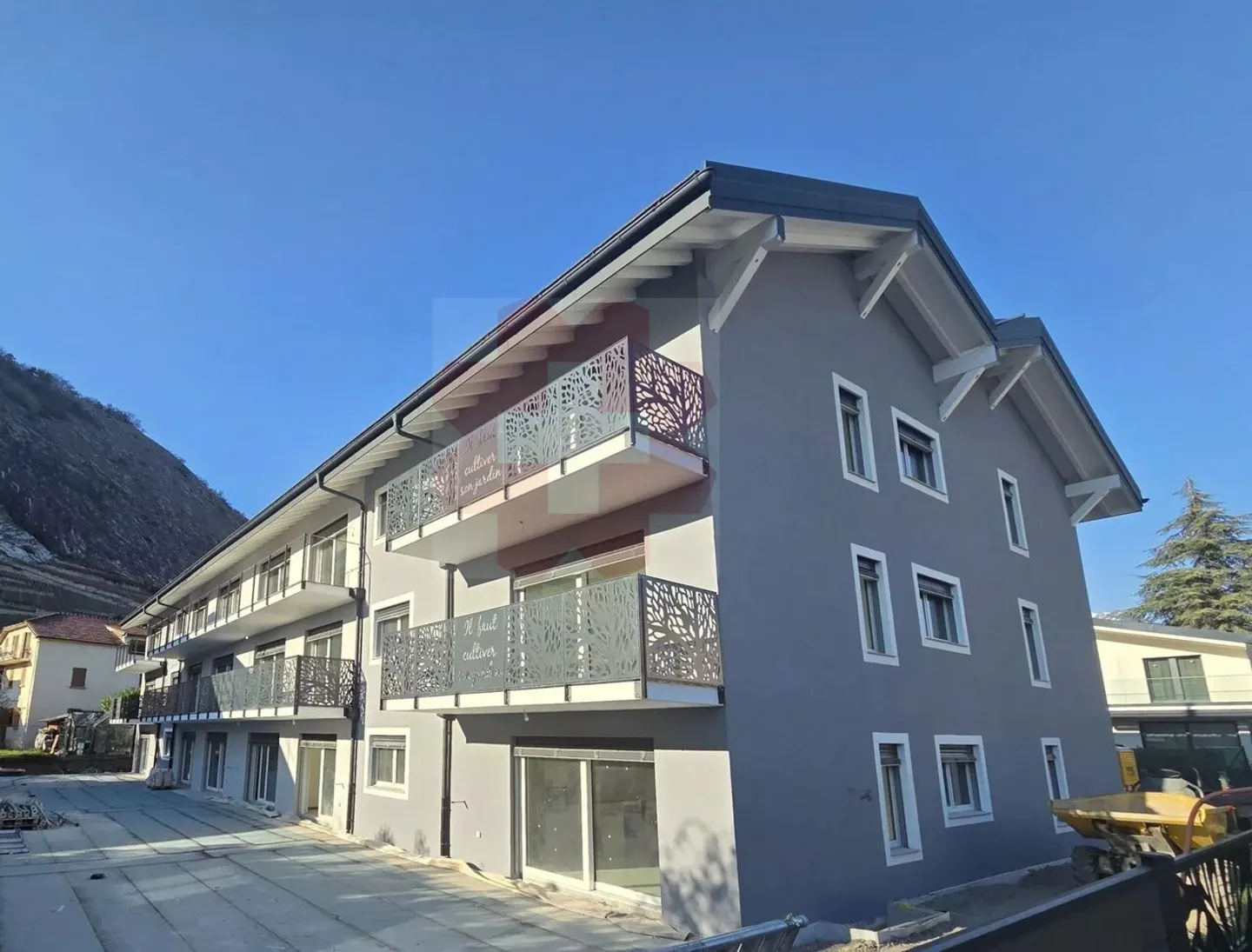 Stilvolle Wohnung mit modernen Annehmlichkeiten in Ardon, Schweiz - Foto 1 von 7