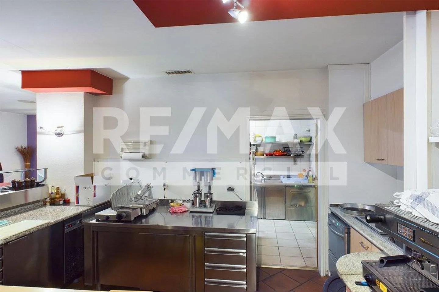 Immeuble mixte à vendre - Photo 8 sur 13