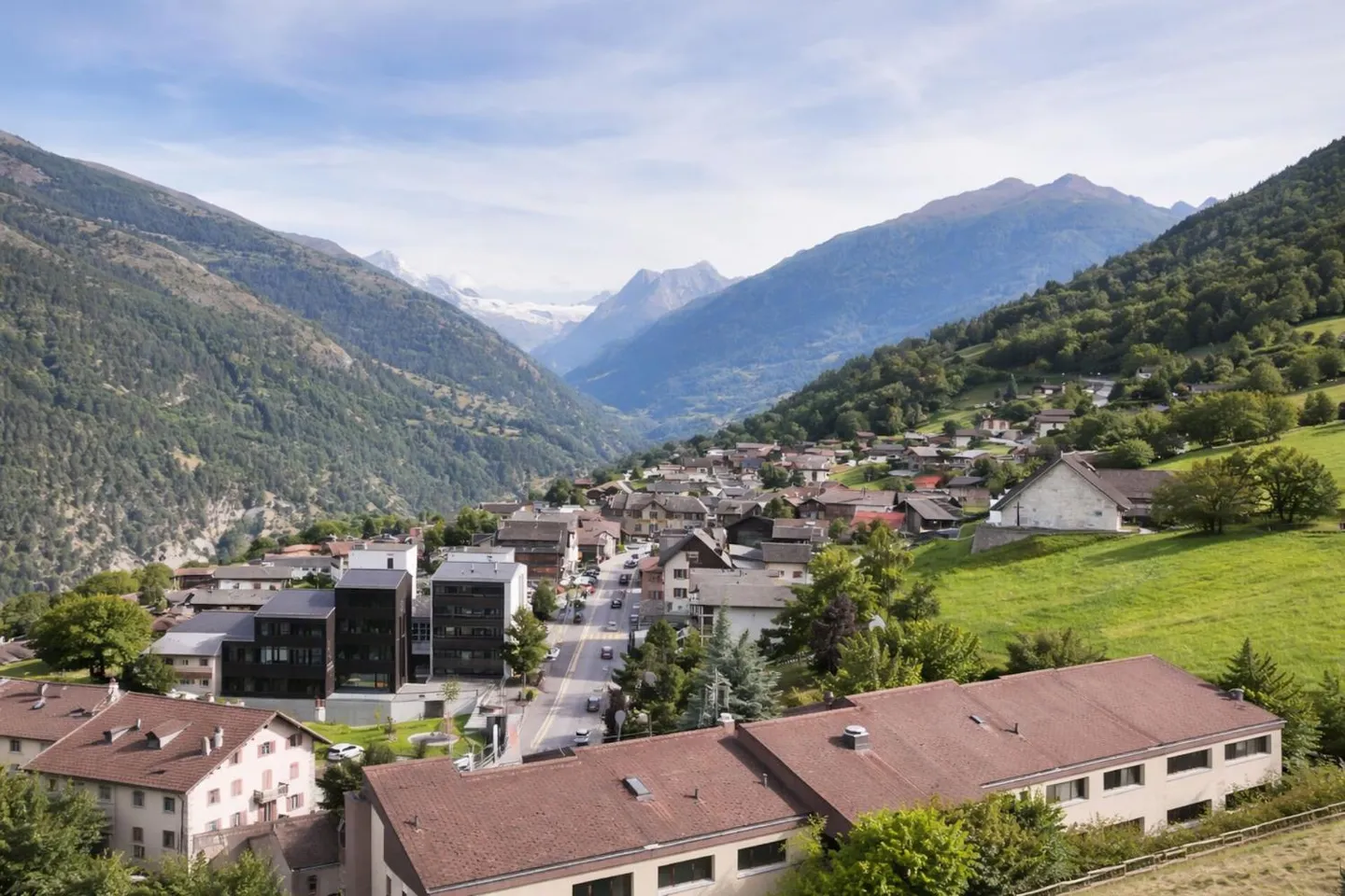 Maison charmante avec deux appartements indépendants et terrasses avec vue panoramique sur les montagnes - Photo 3 sur 13